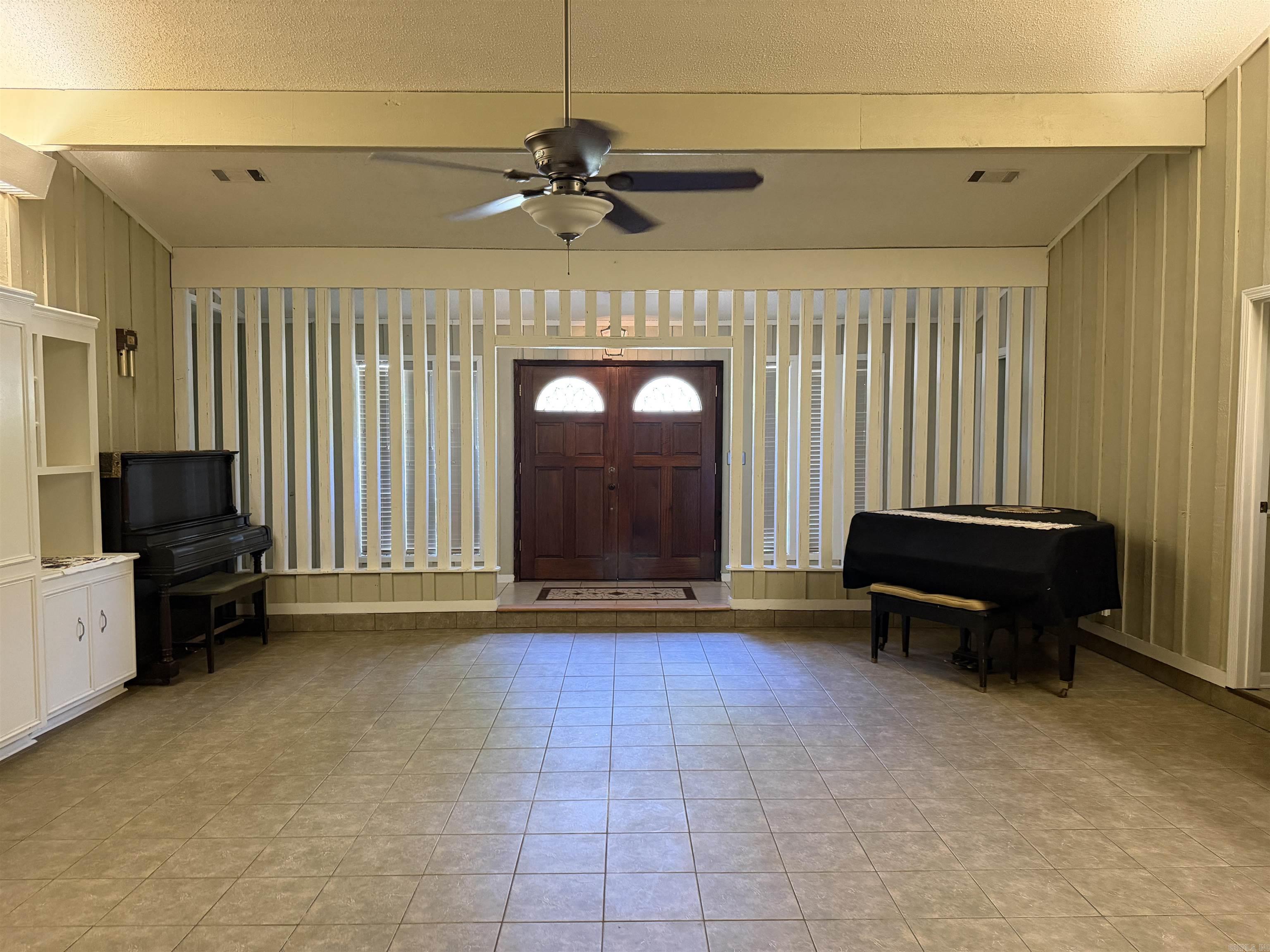 WINDSOR PLACE - Residential