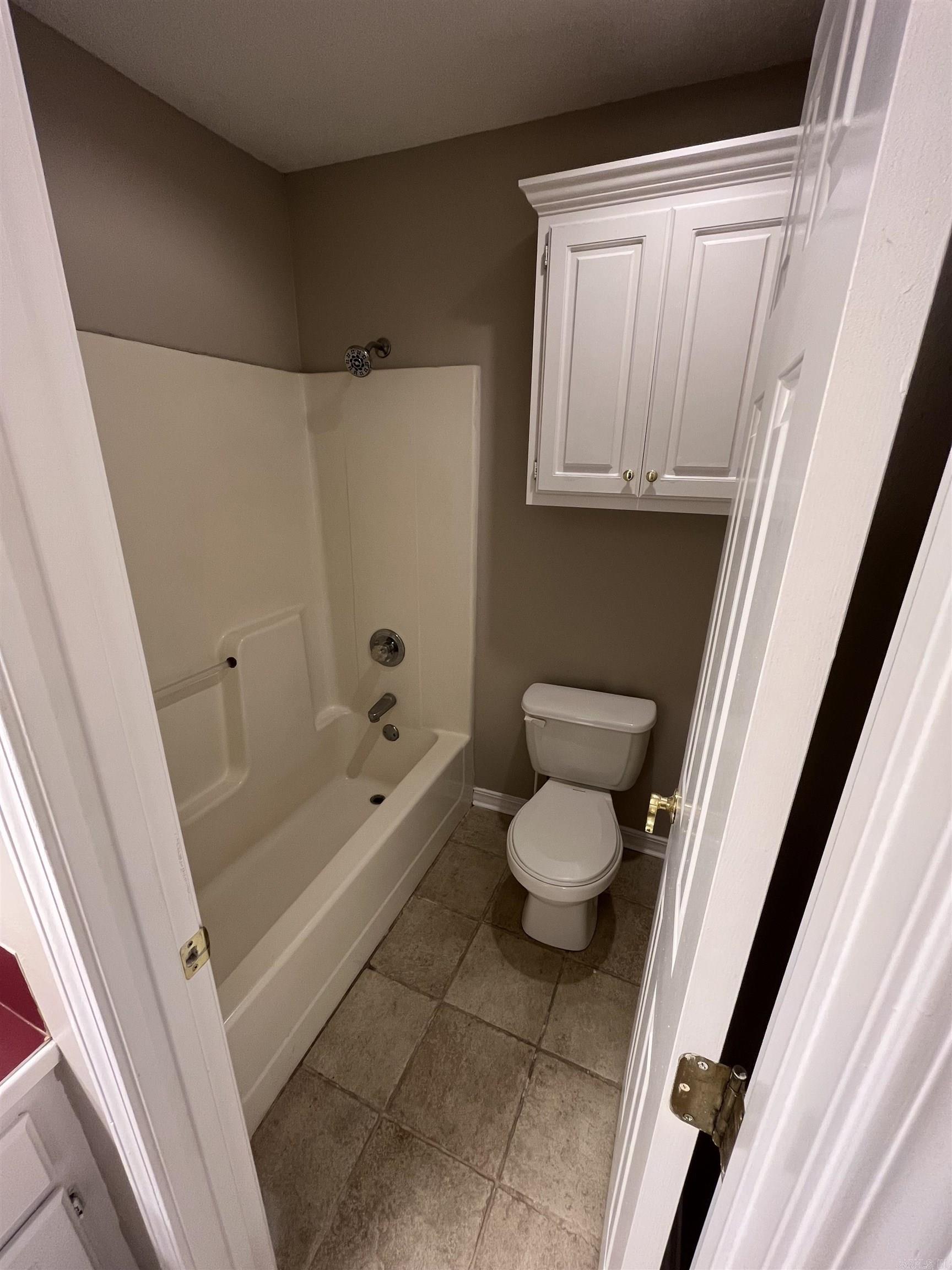 Robinwood - Residential Lease