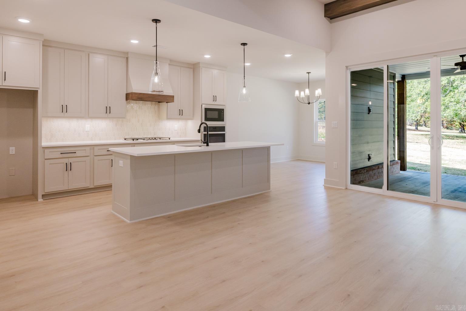 MIDTOWN BRYANT - Residential