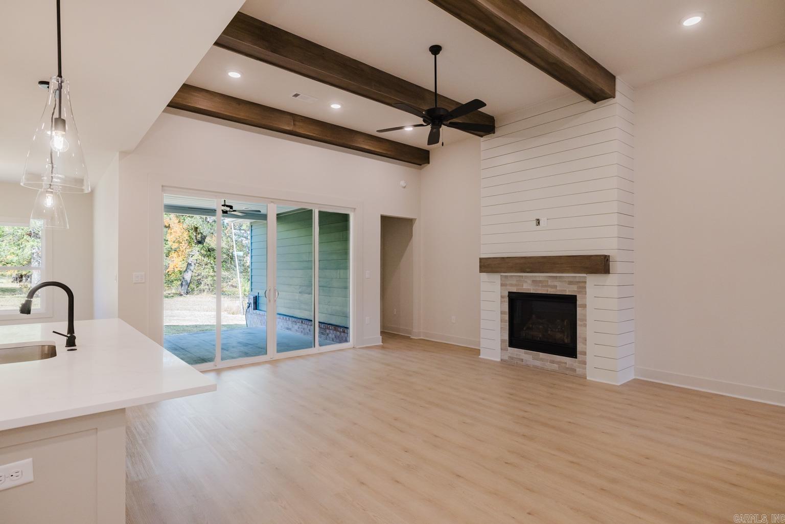 MIDTOWN BRYANT - Residential