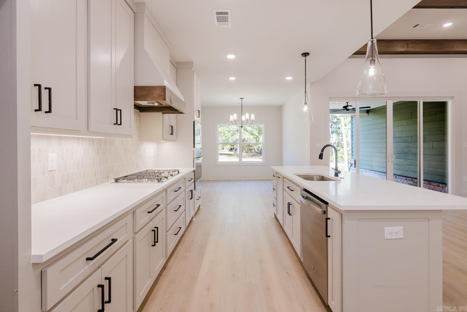 MIDTOWN BRYANT - Residential