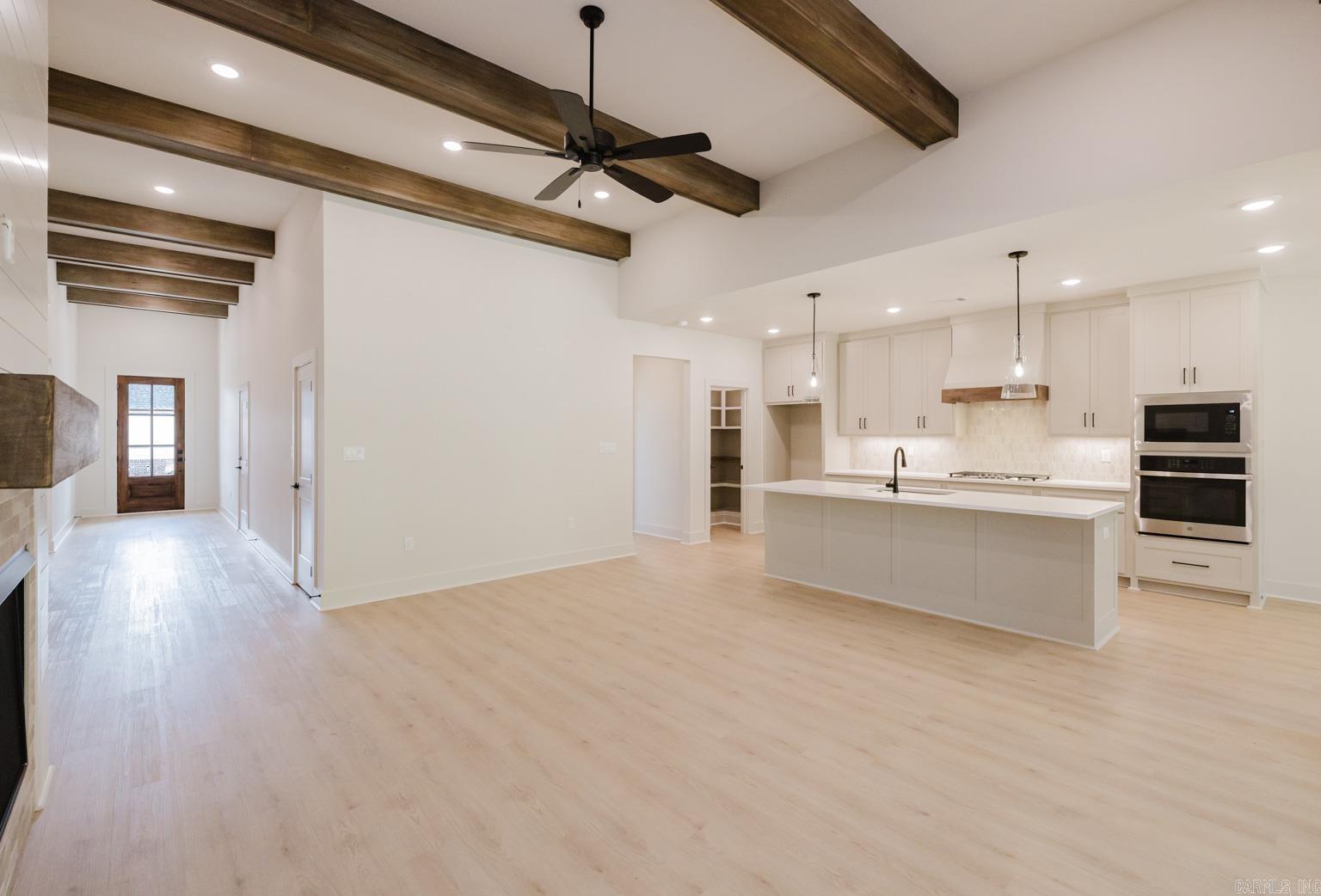 MIDTOWN BRYANT - Residential