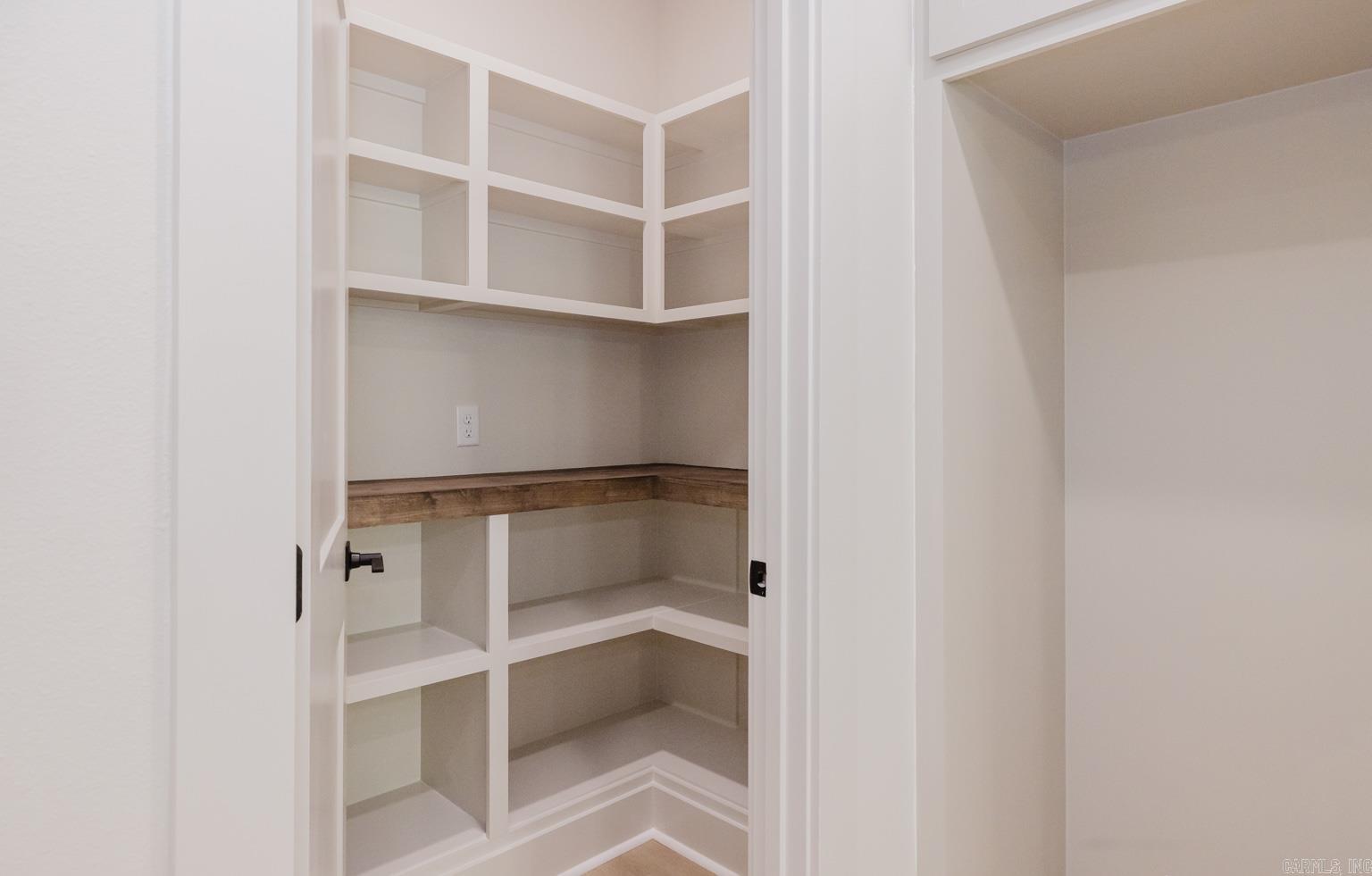 MIDTOWN BRYANT - Residential