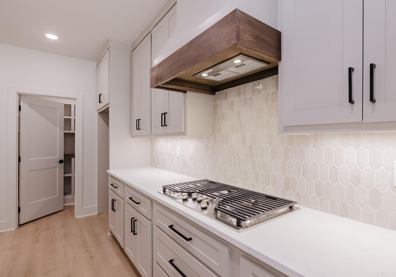 MIDTOWN BRYANT - Residential