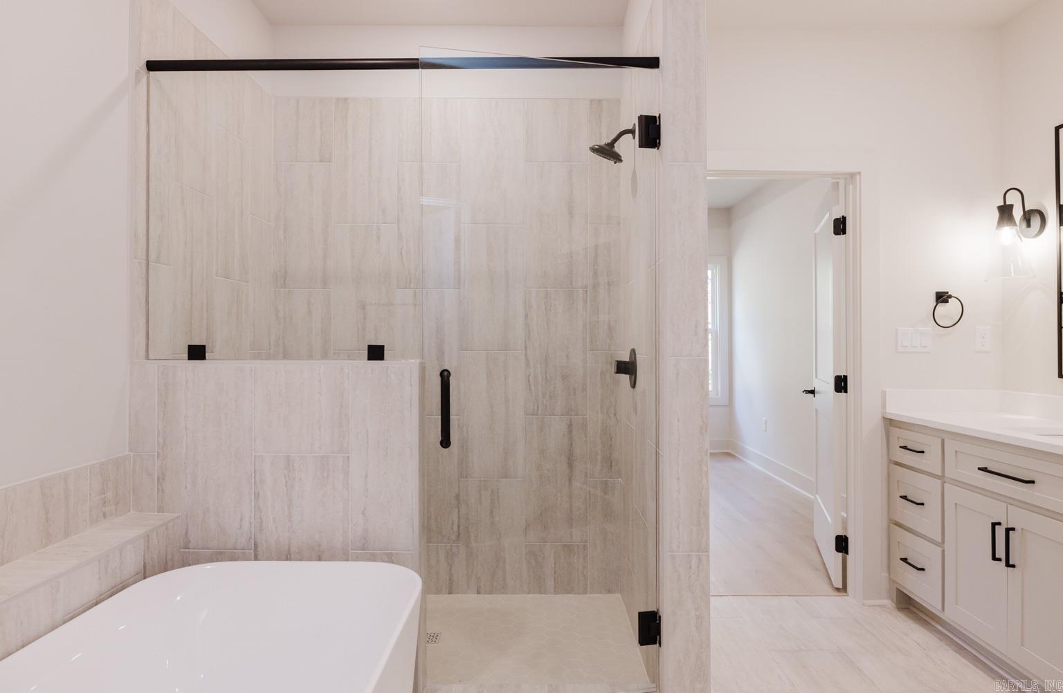 MIDTOWN BRYANT - Residential