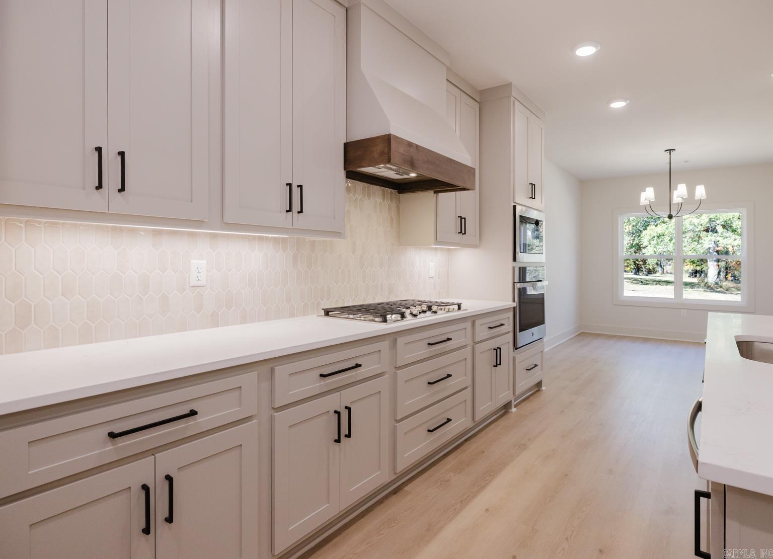 MIDTOWN BRYANT - Residential