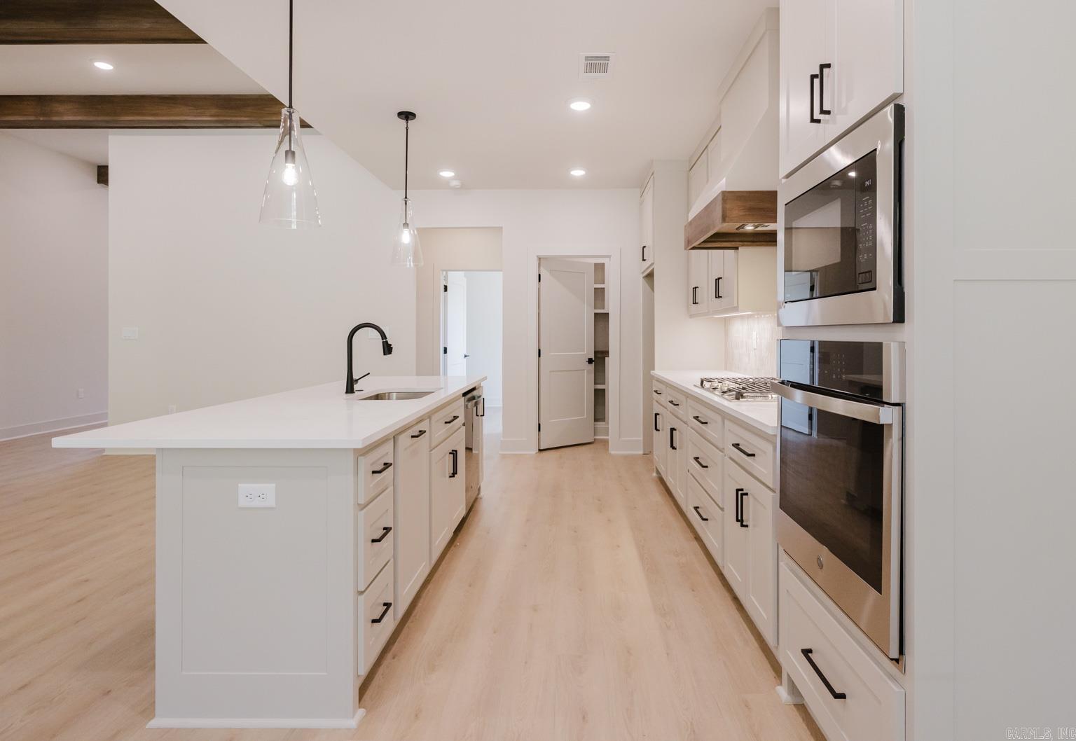 MIDTOWN BRYANT - Residential