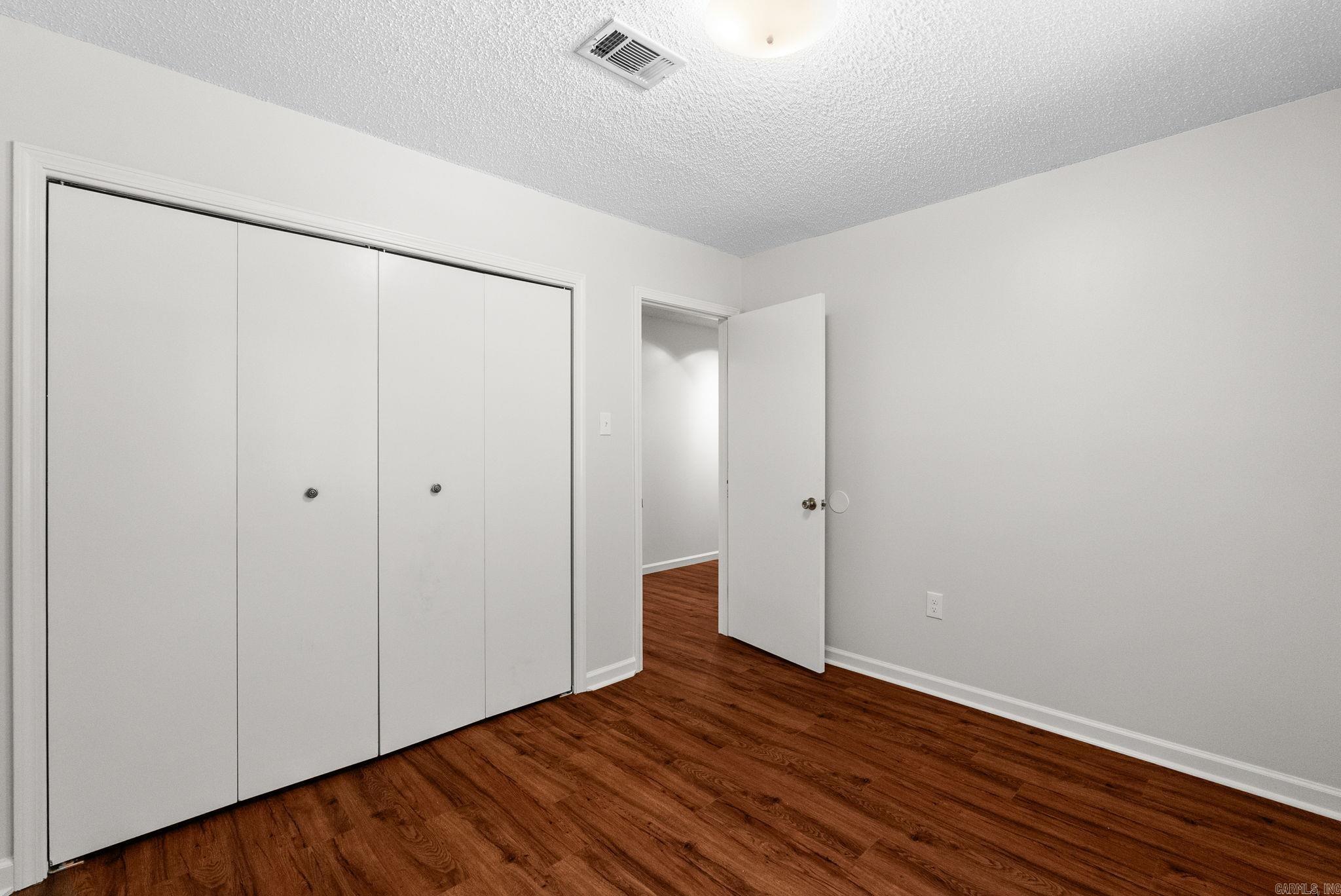 GOLDEN MEADOW - Residential