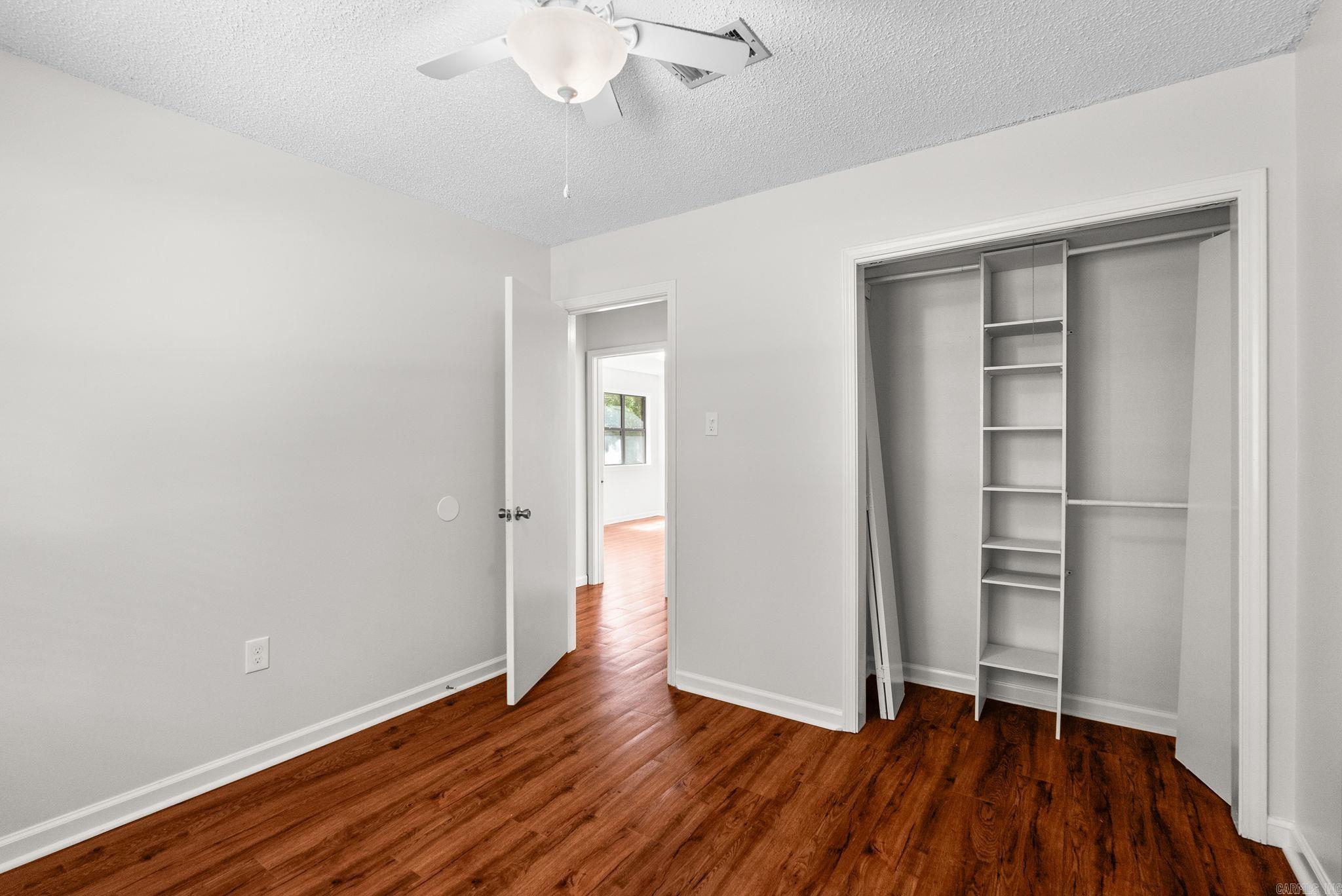 GOLDEN MEADOW - Residential