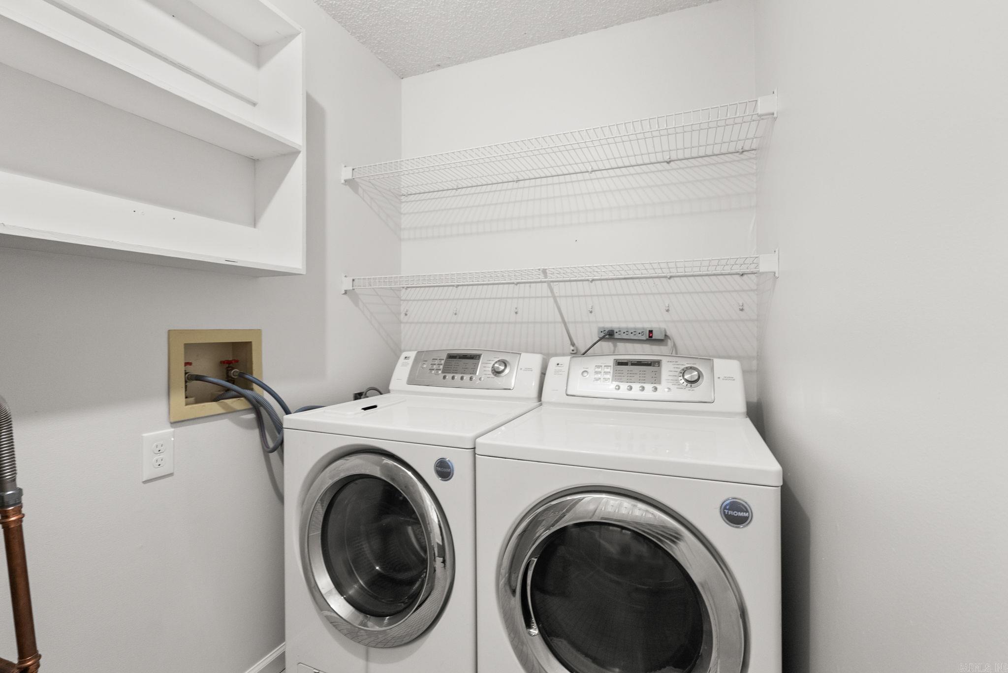 GOLDEN MEADOW - Residential