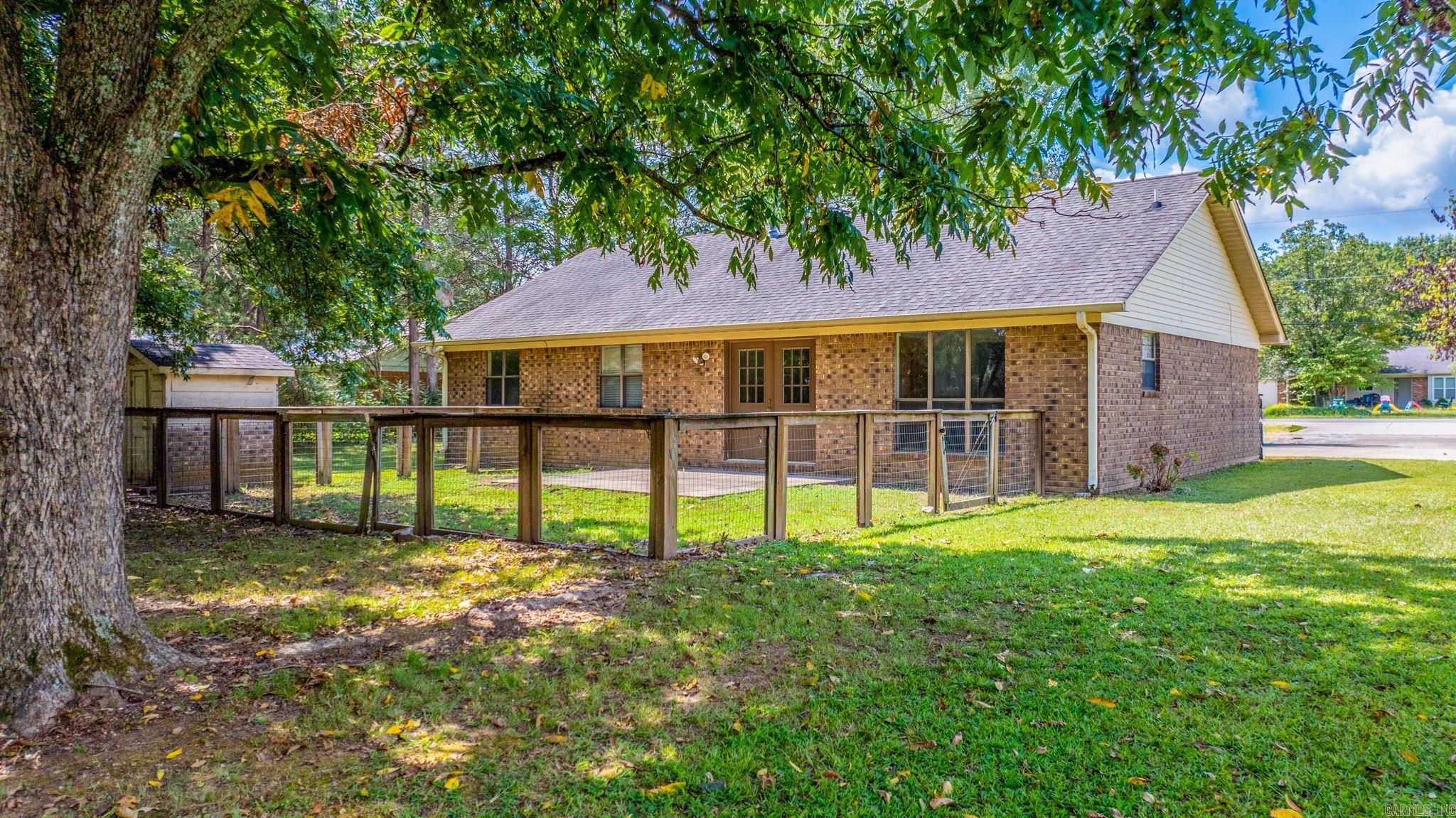 GOLDEN MEADOW - Residential