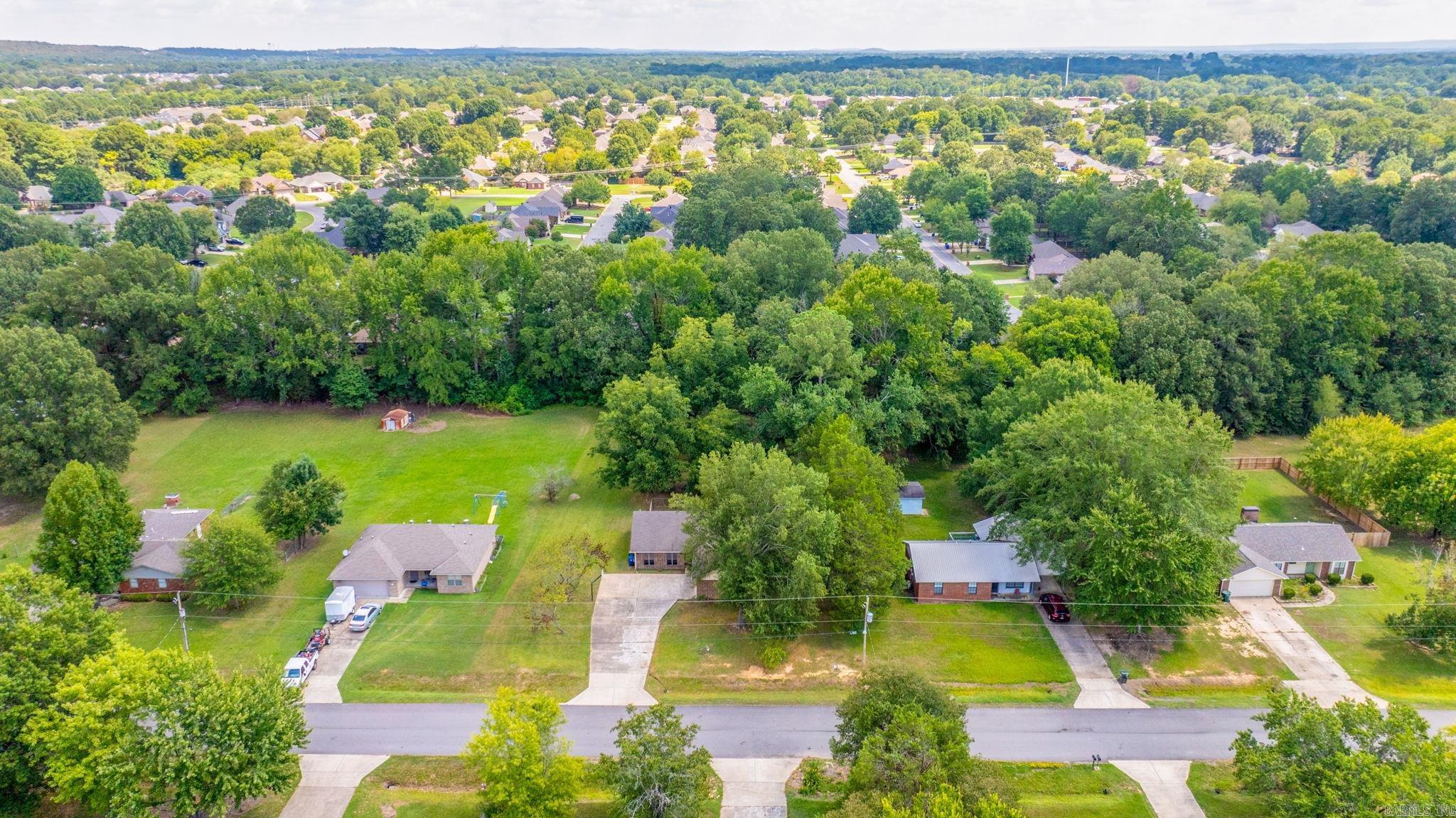 GOLDEN MEADOW - Residential