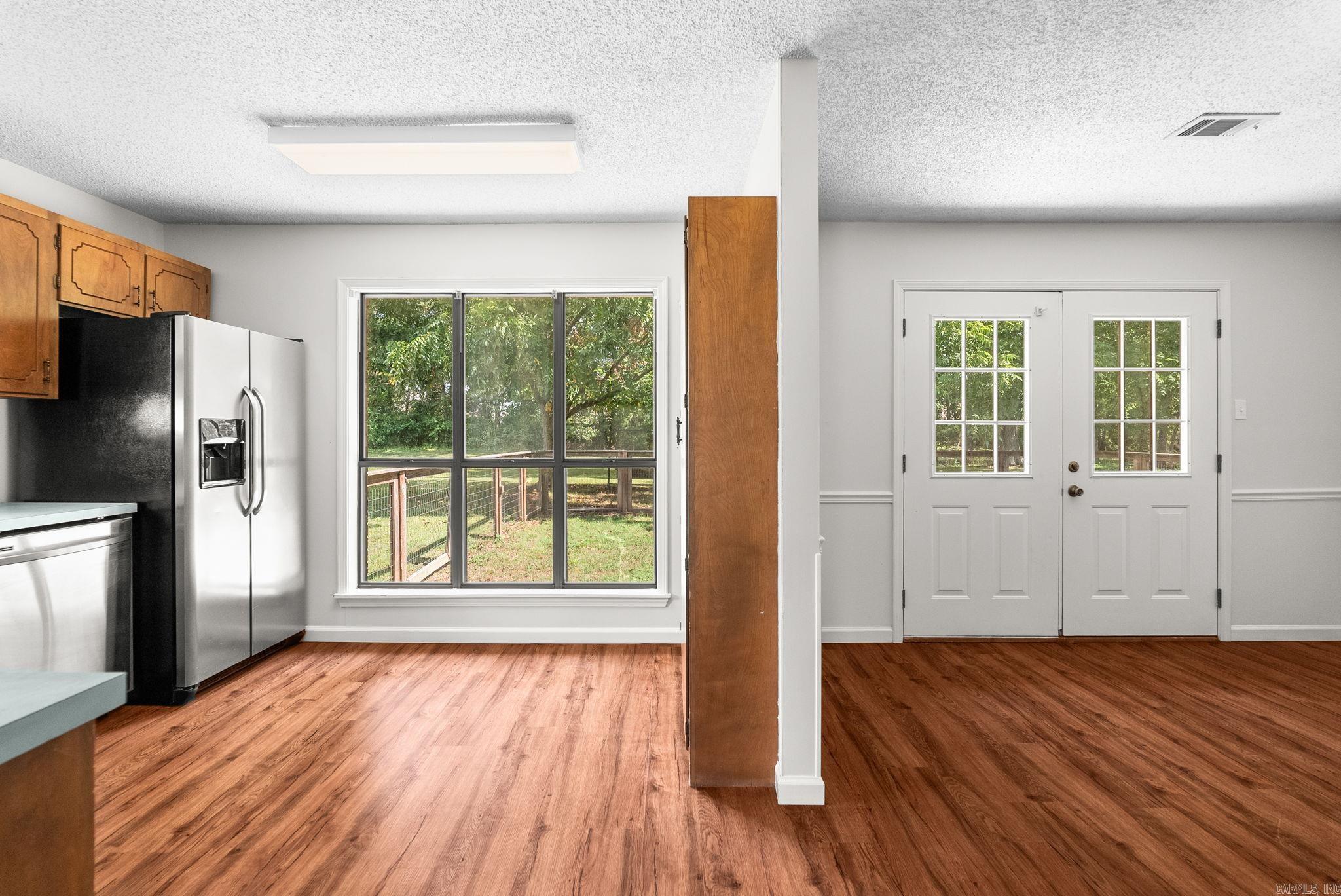 GOLDEN MEADOW - Residential