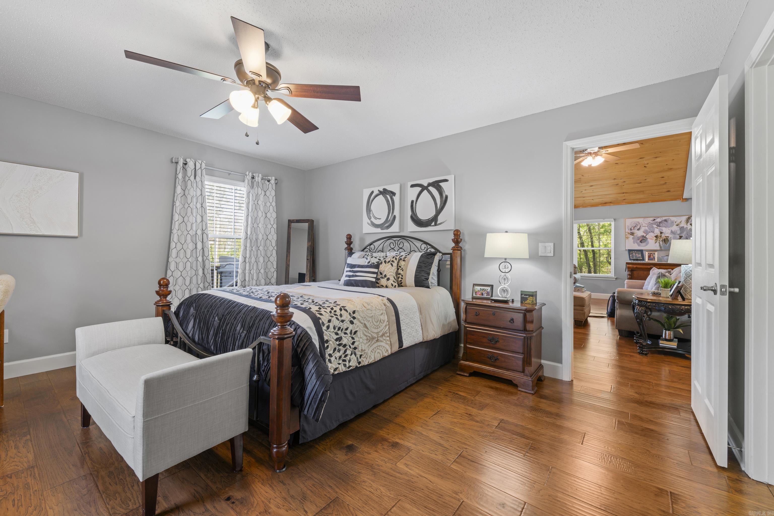 NAPLE HEIGHTS - LAKE - Residential