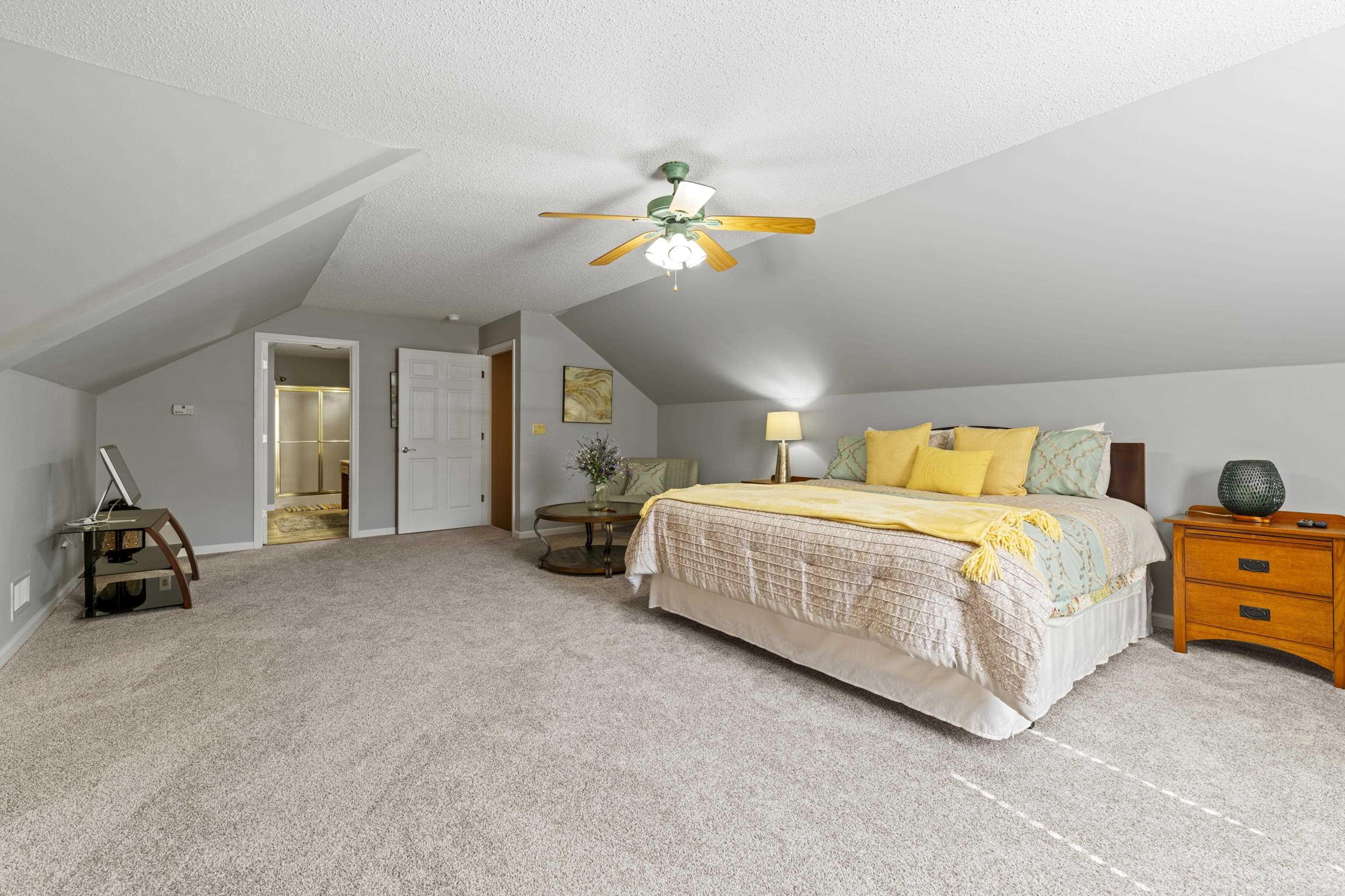 NAPLE HEIGHTS - LAKE - Residential