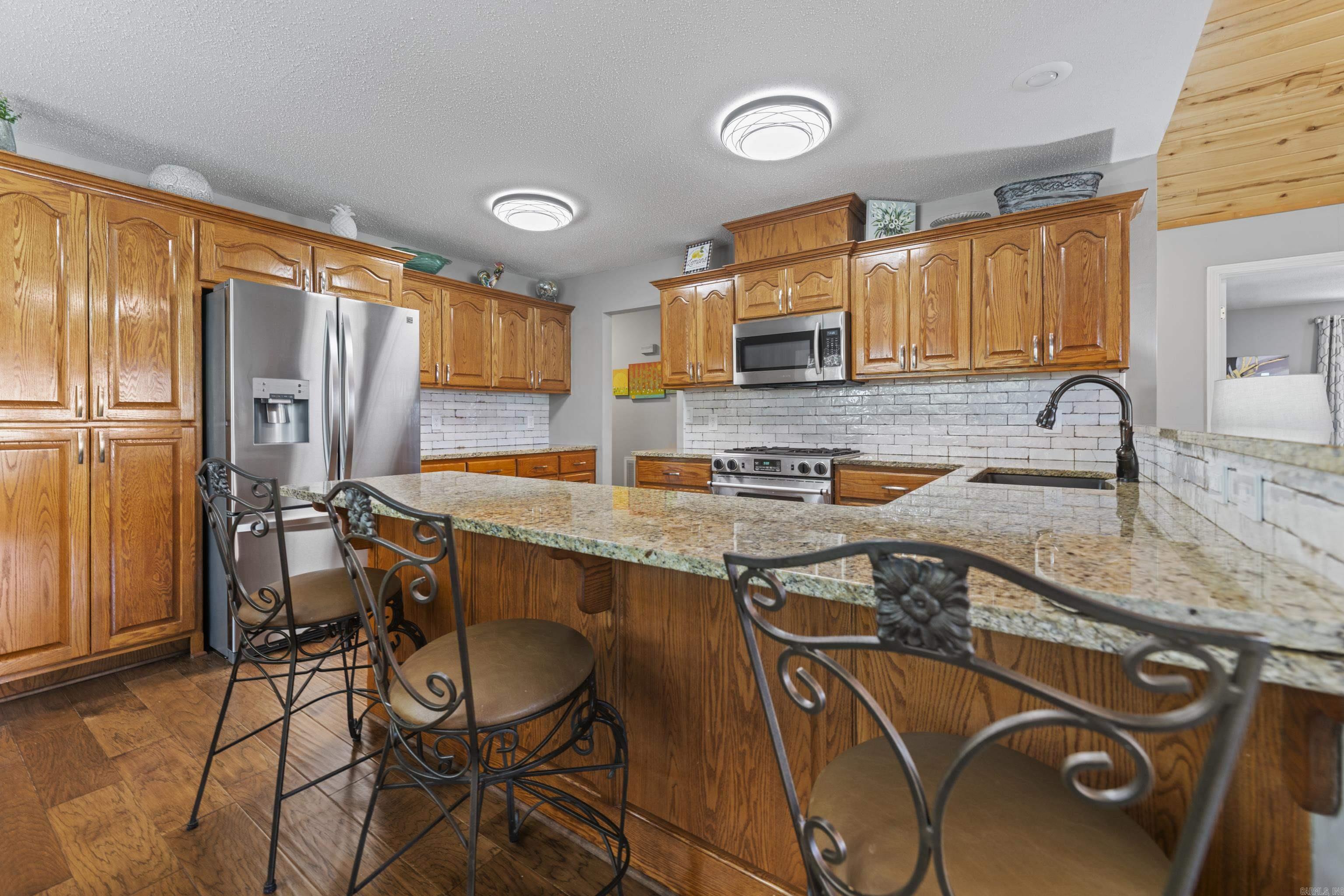 NAPLE HEIGHTS - LAKE - Residential