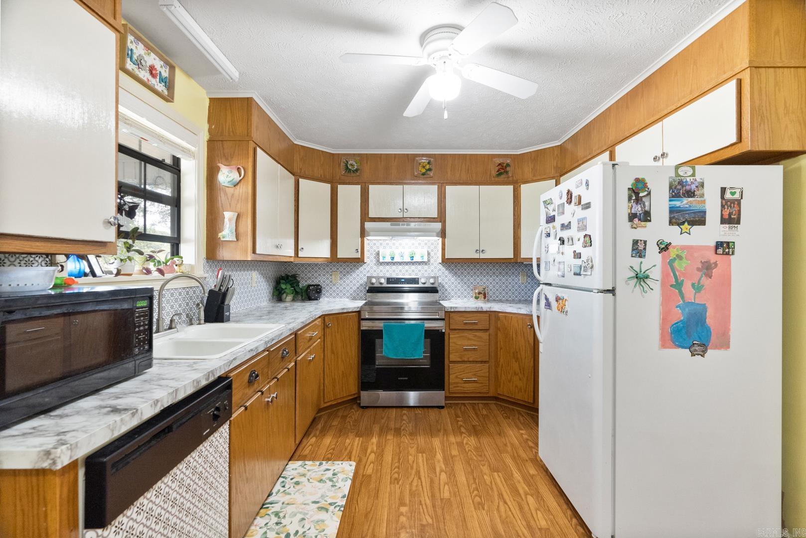 Saddlewood Acres - Residential