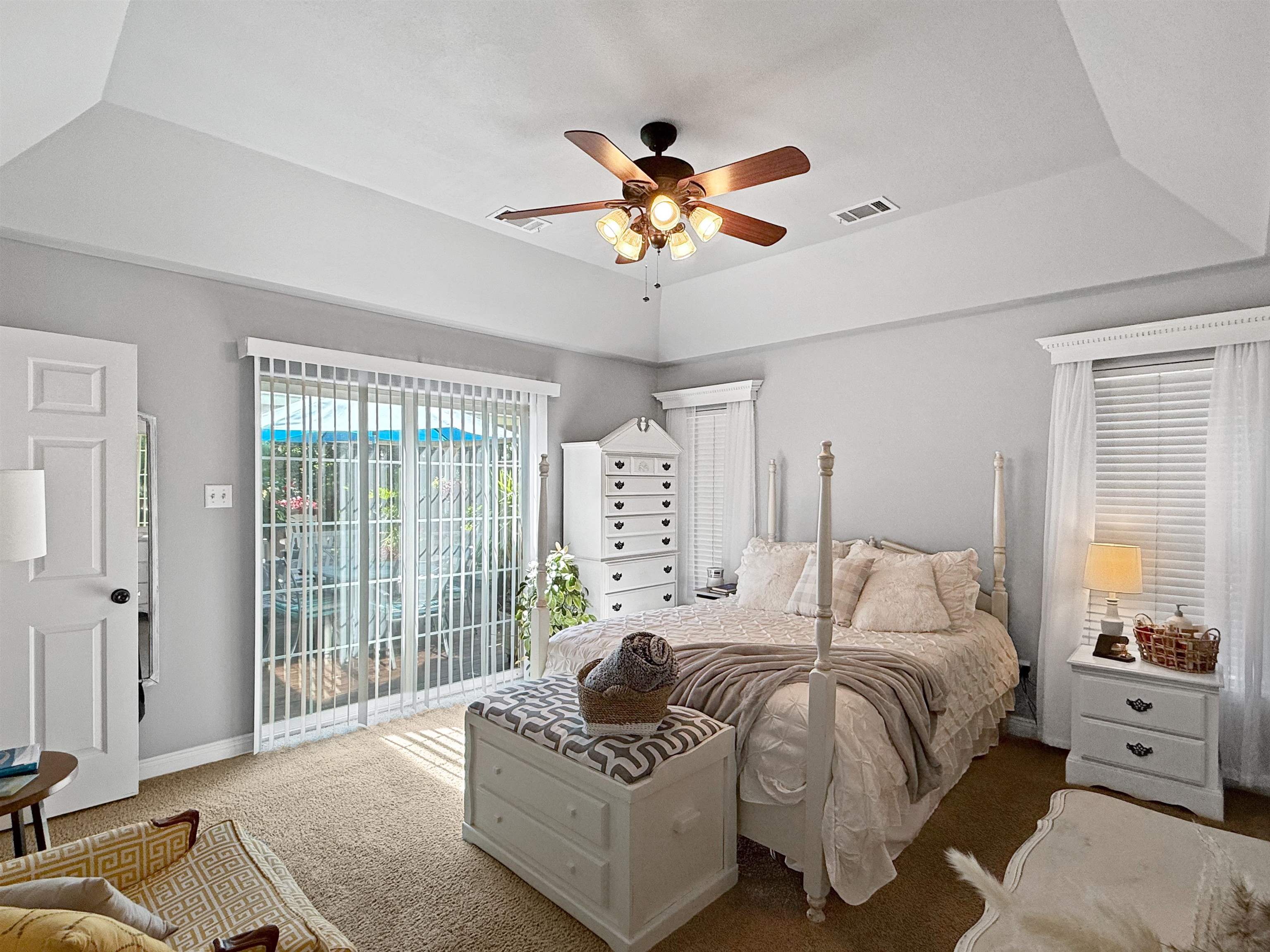 COUNTRY VILLAGE ESTATES - Residential