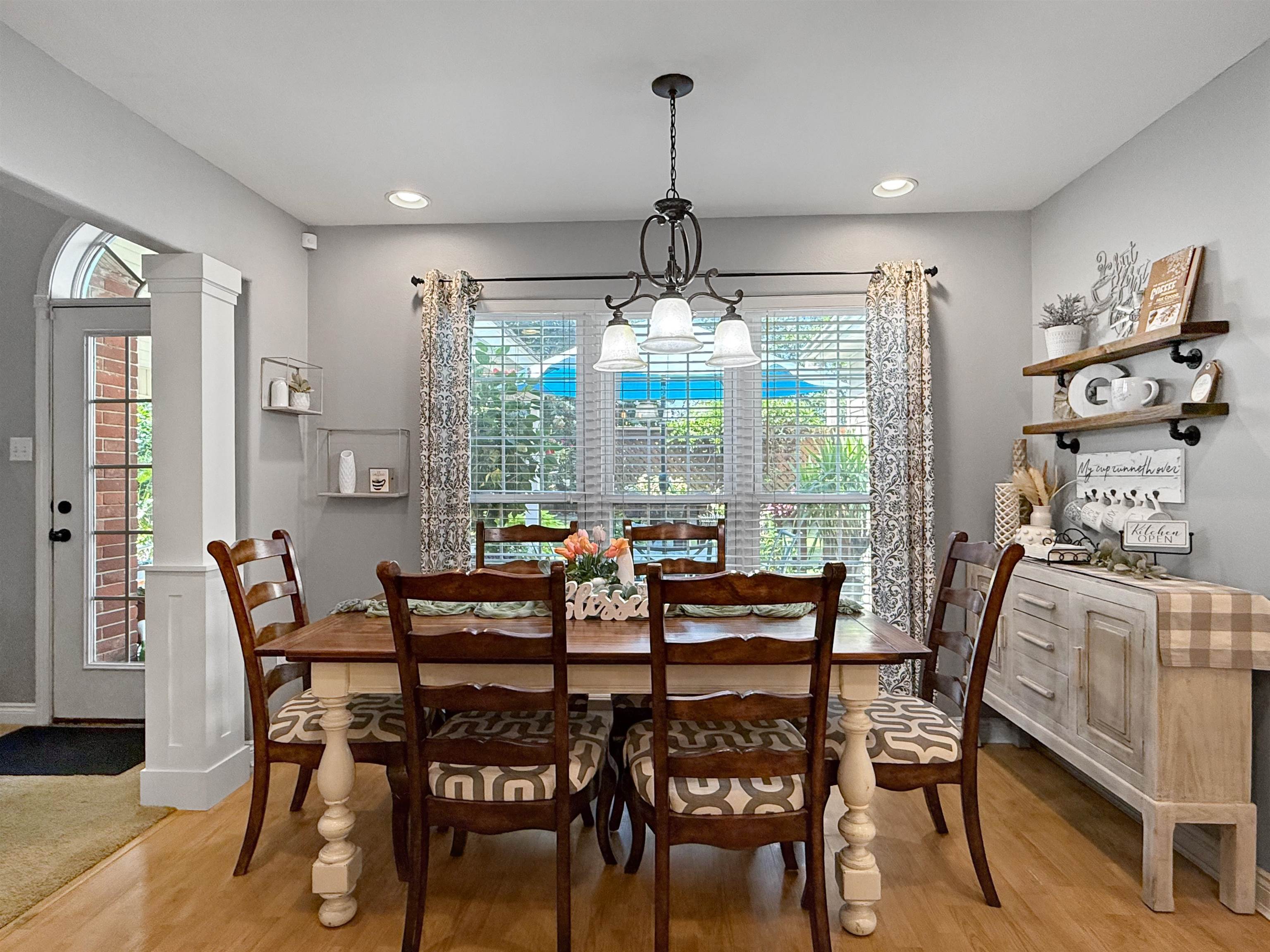 COUNTRY VILLAGE ESTATES - Residential