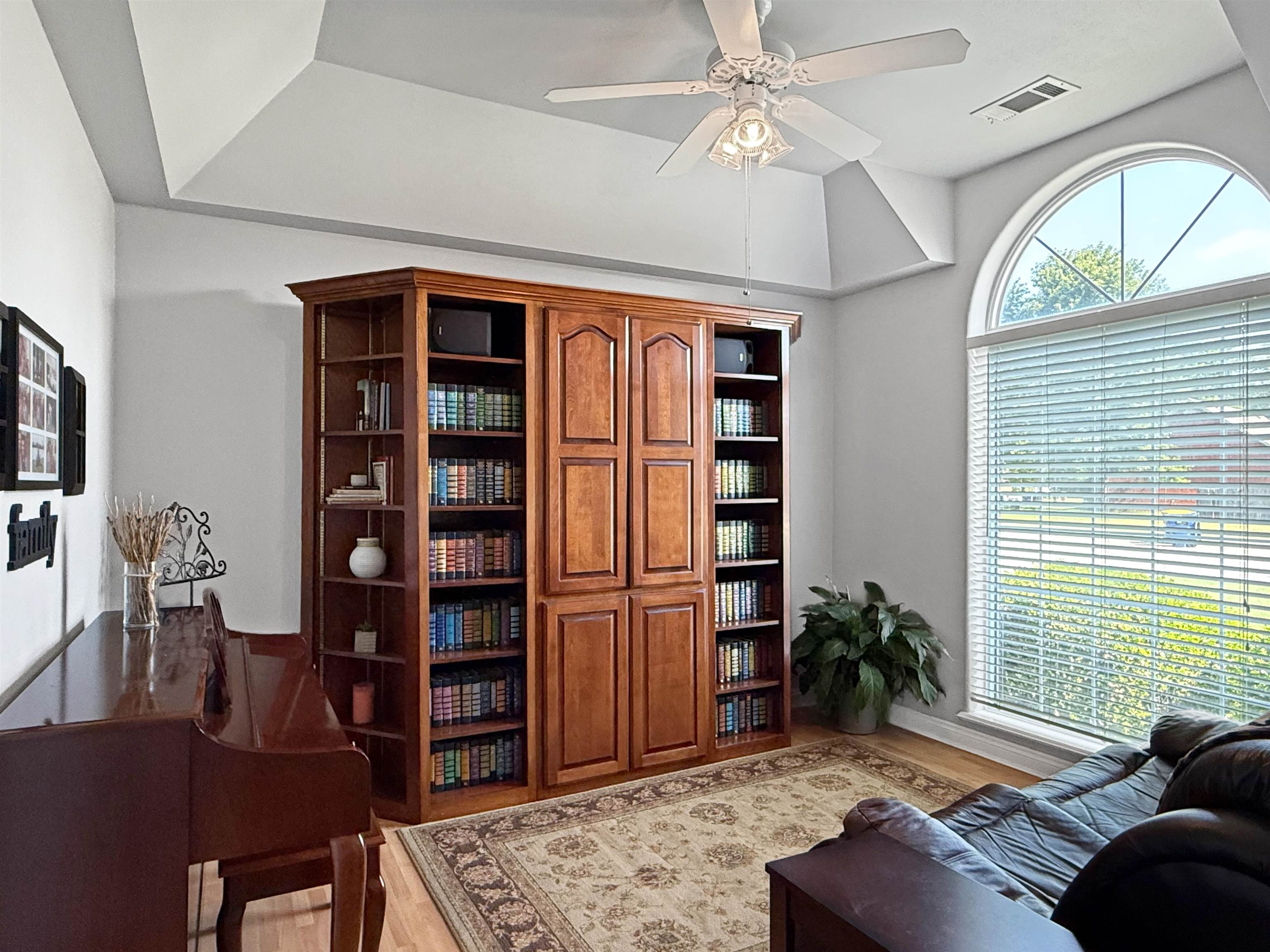 COUNTRY VILLAGE ESTATES - Residential