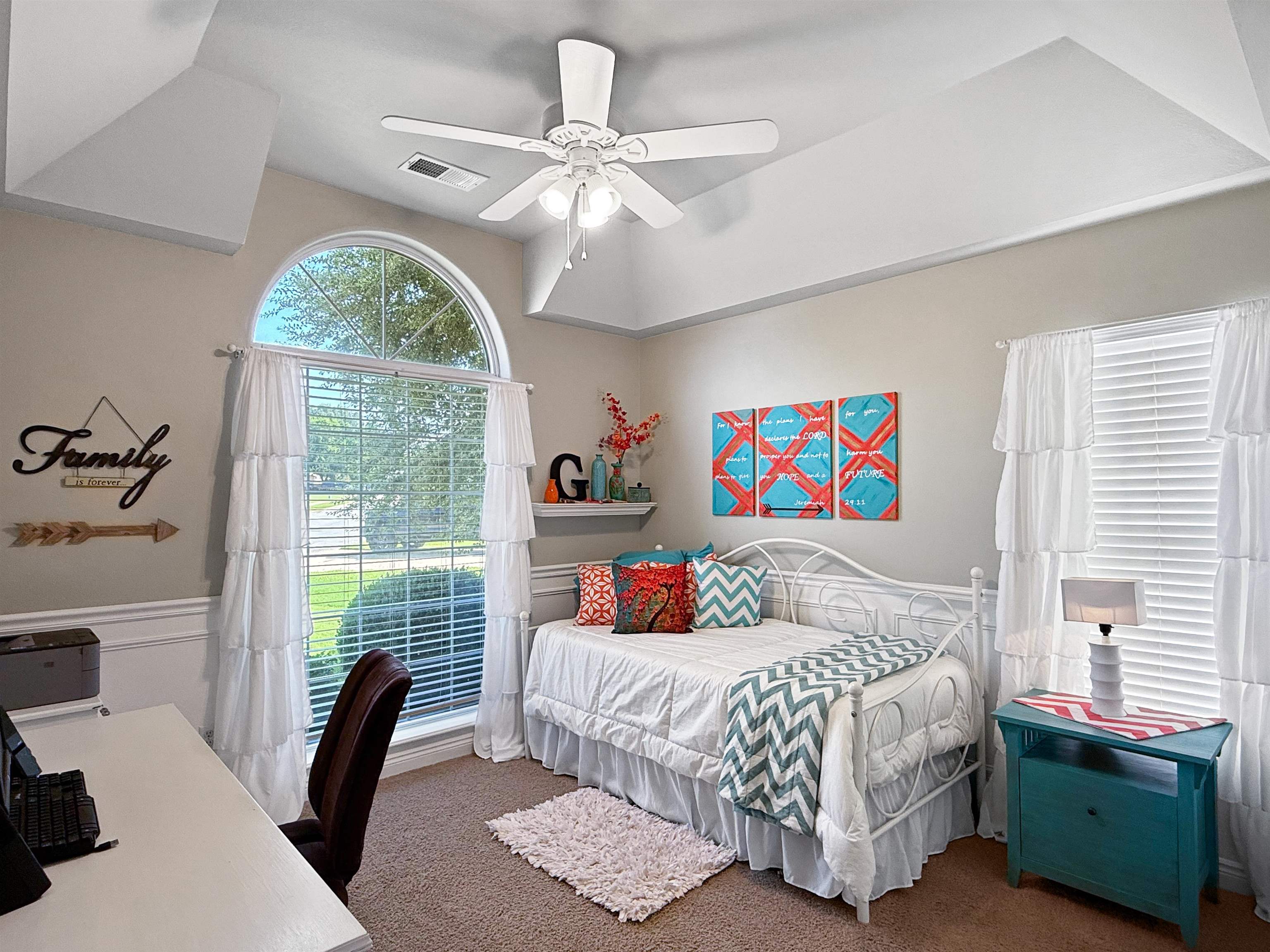 COUNTRY VILLAGE ESTATES - Residential