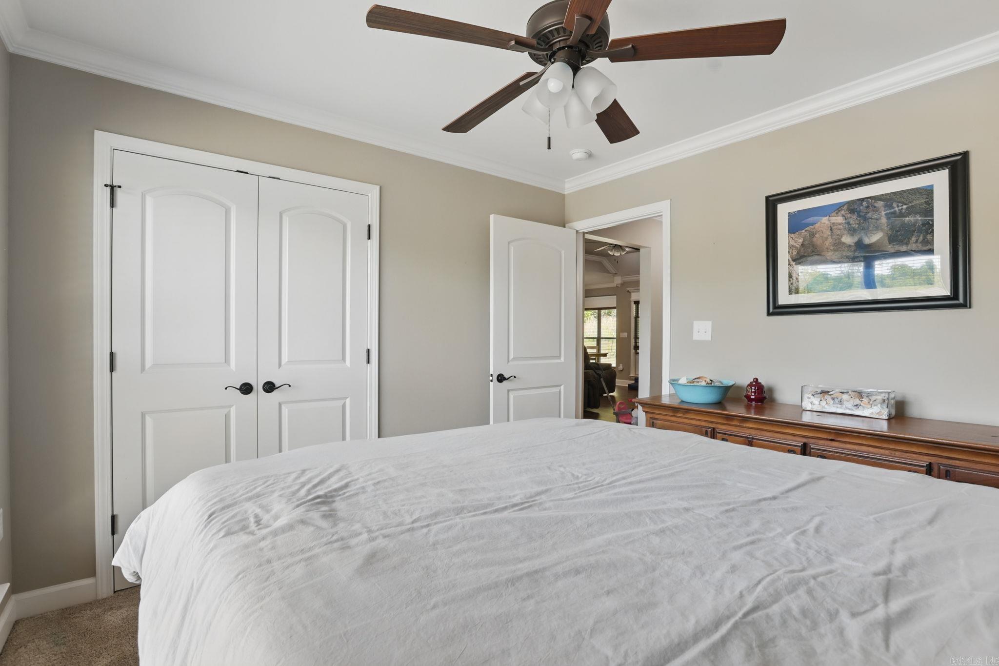 PINEWOOD ESTATES - Residential