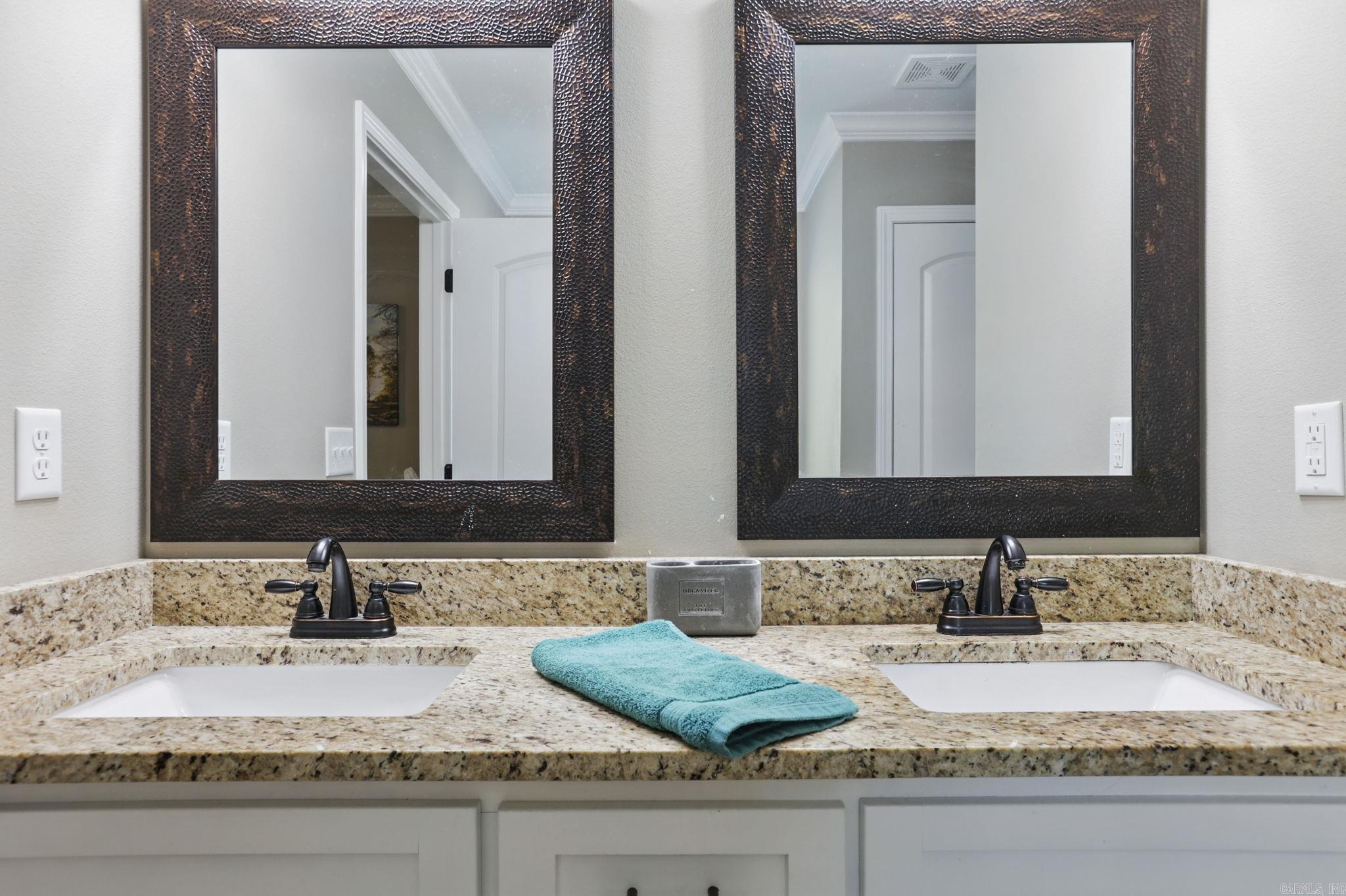PINEWOOD ESTATES - Residential