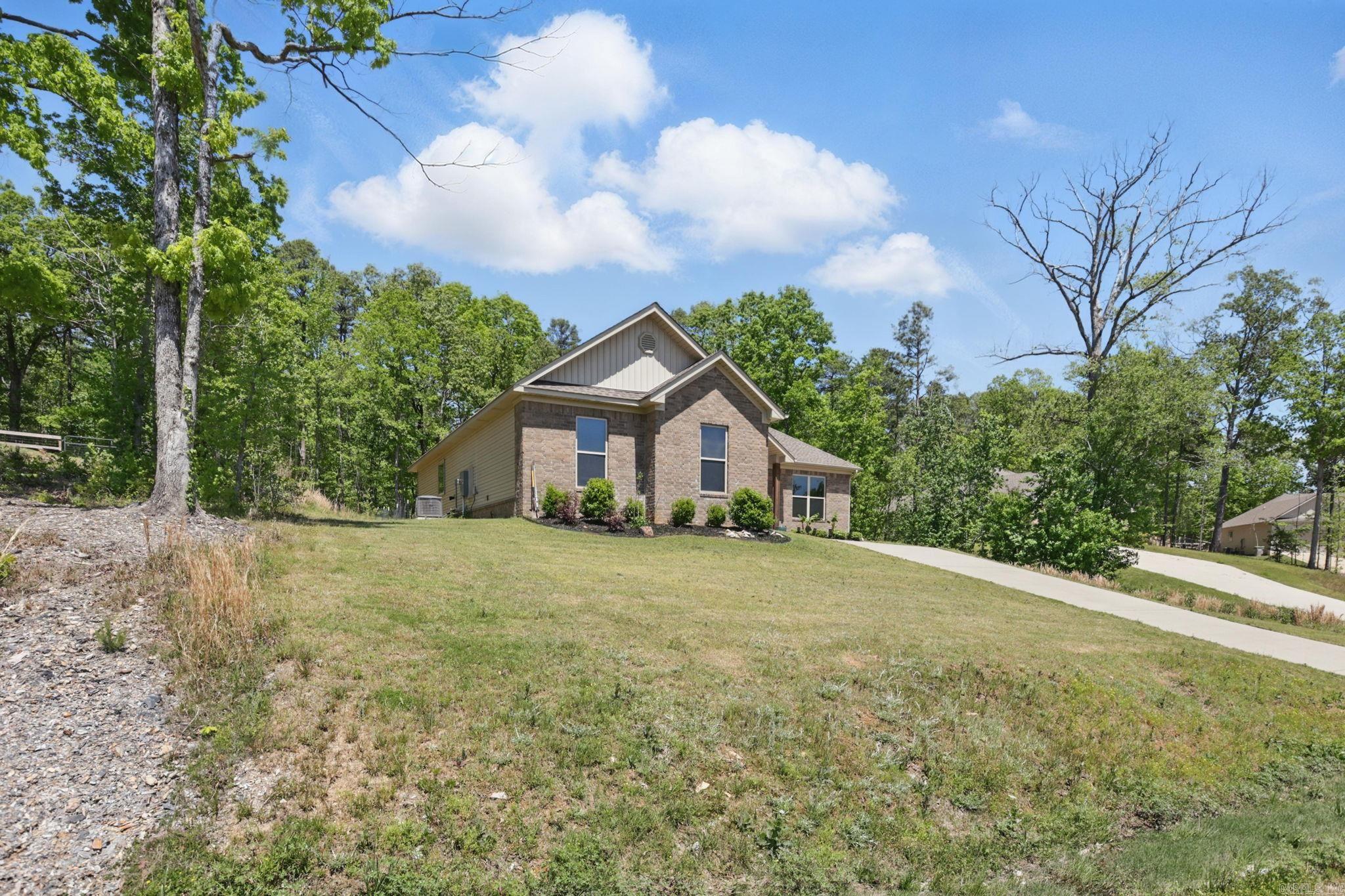 PINEWOOD ESTATES - Residential