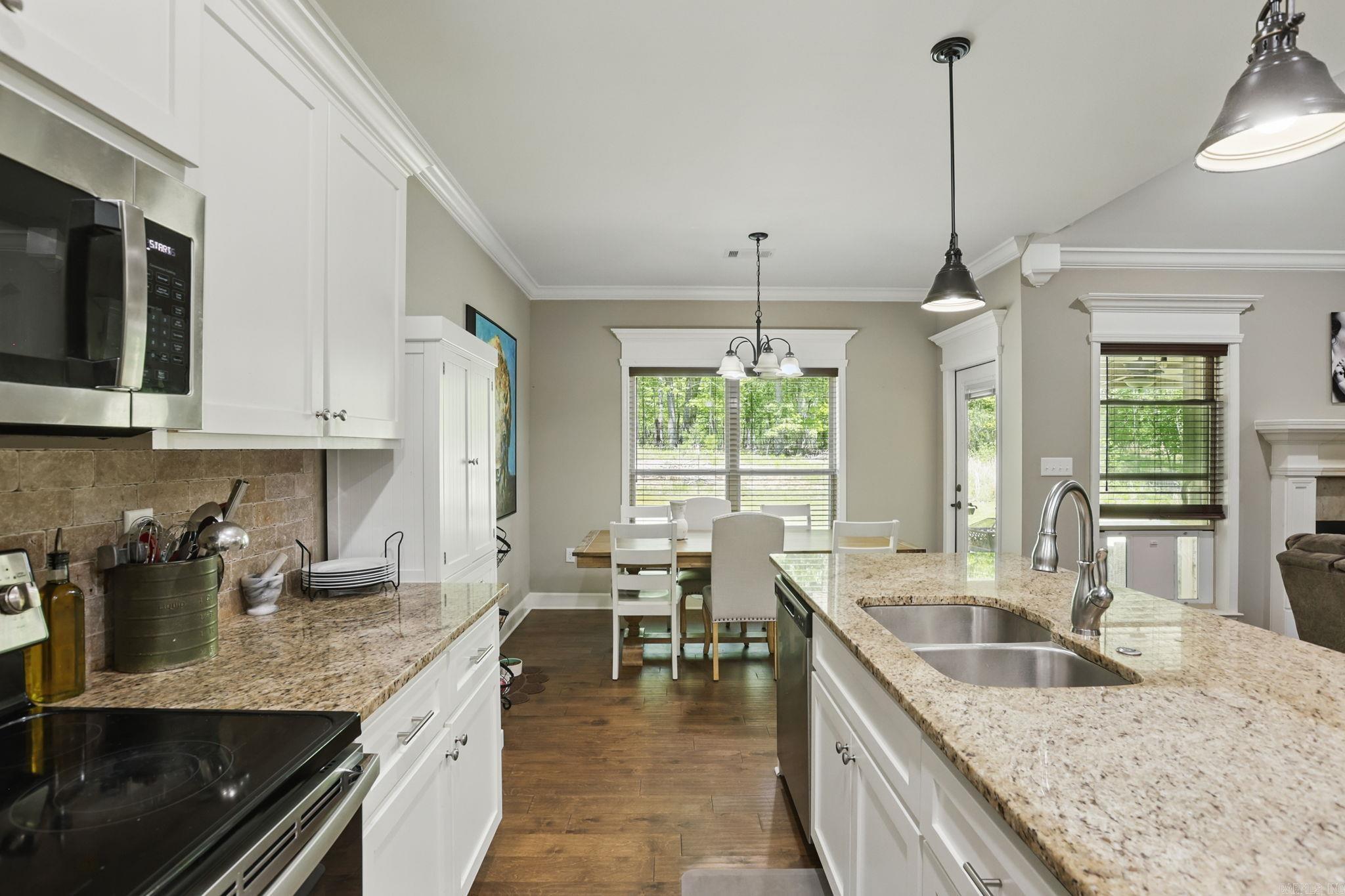 PINEWOOD ESTATES - Residential