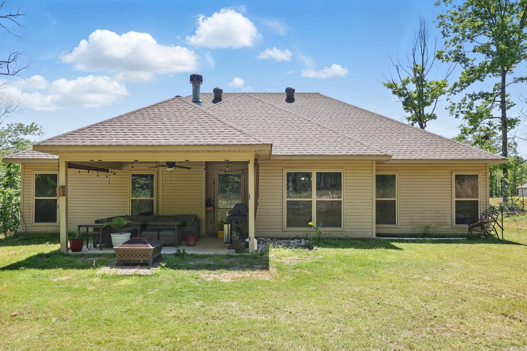 PINEWOOD ESTATES - Residential