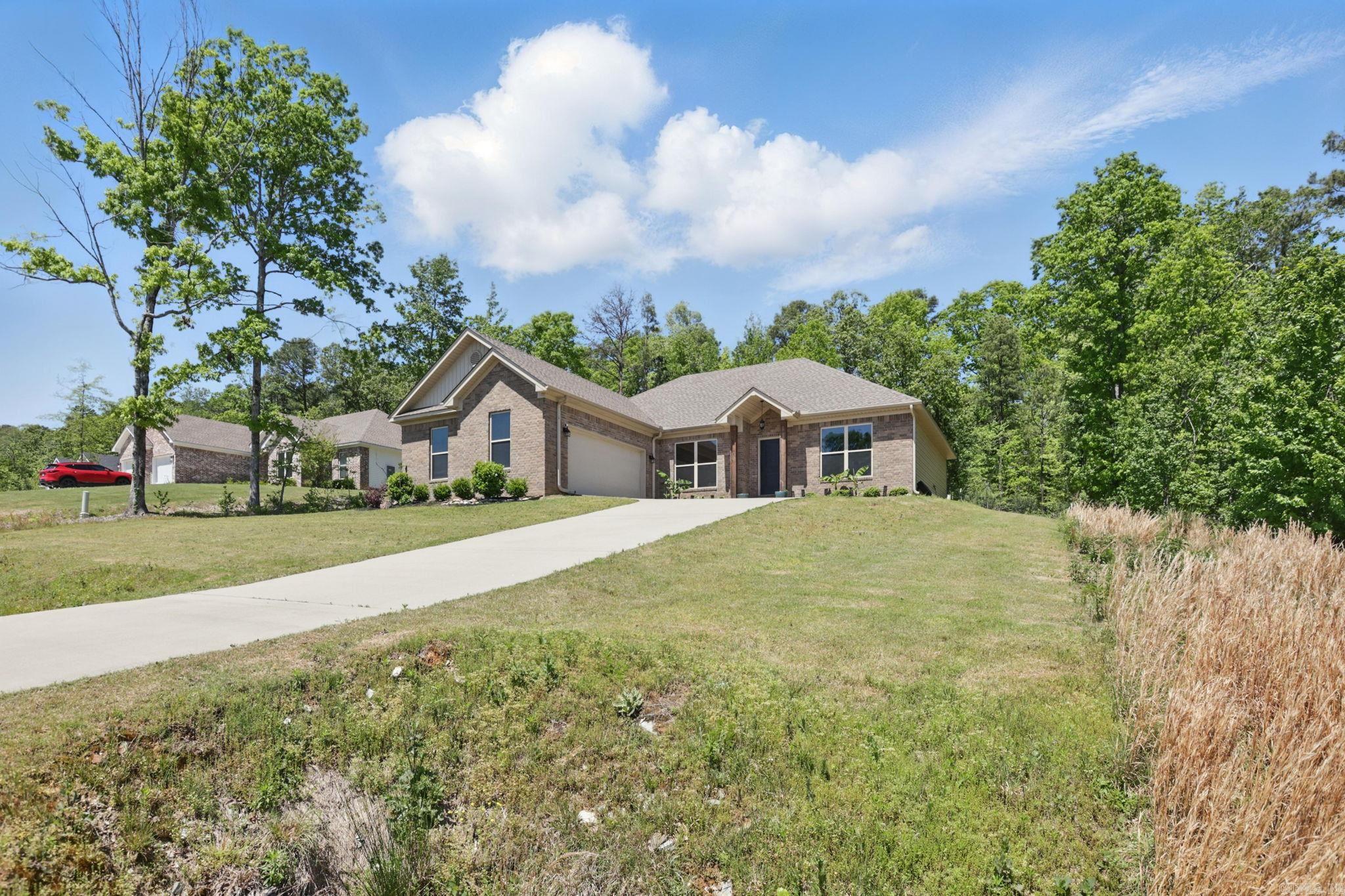 PINEWOOD ESTATES - Residential