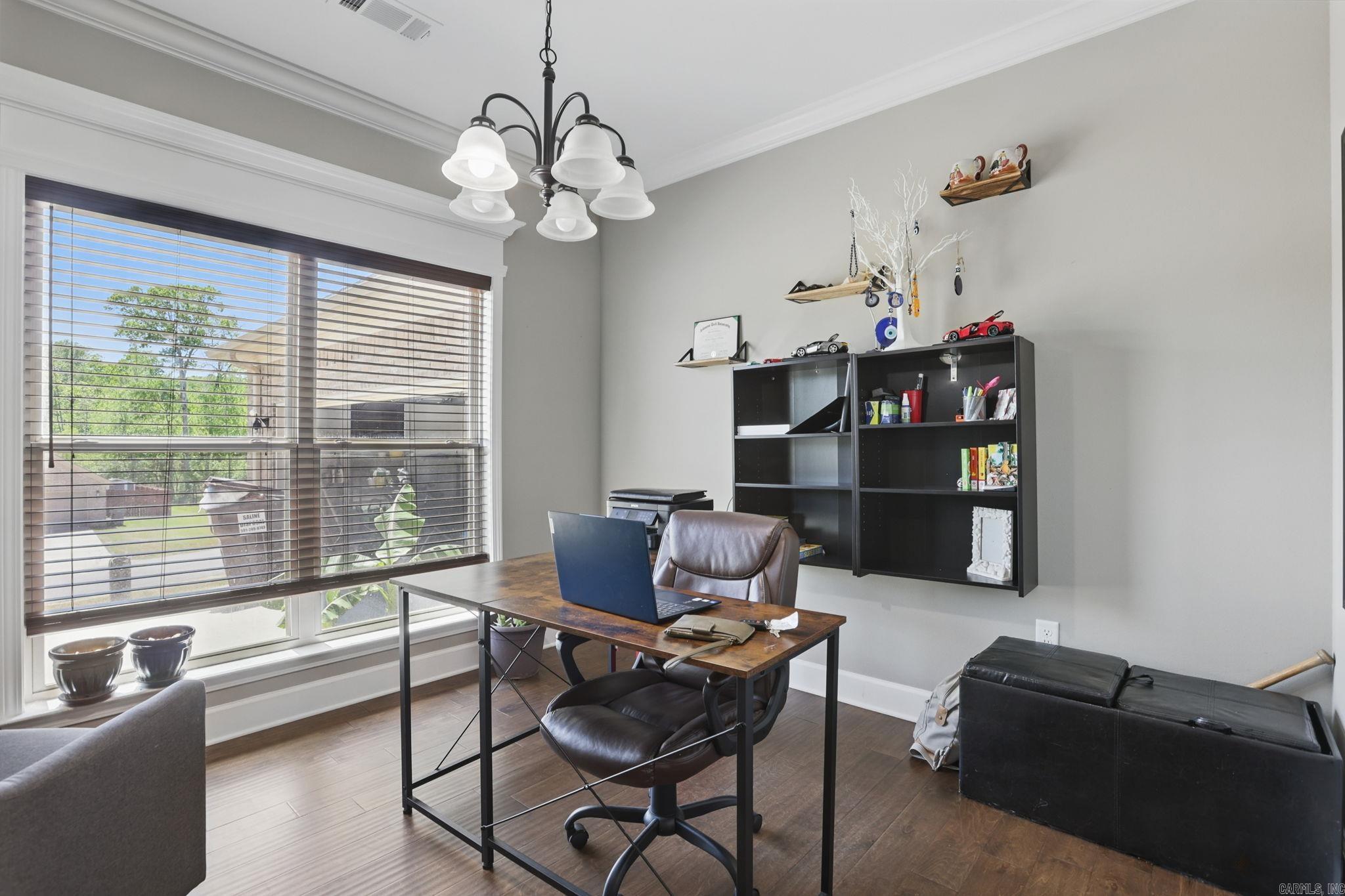 PINEWOOD ESTATES - Residential