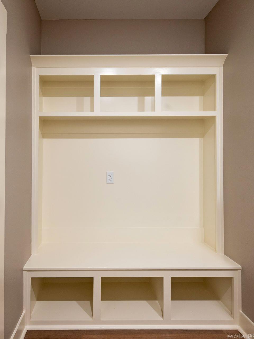 CARDINAL VALLEY - Residential