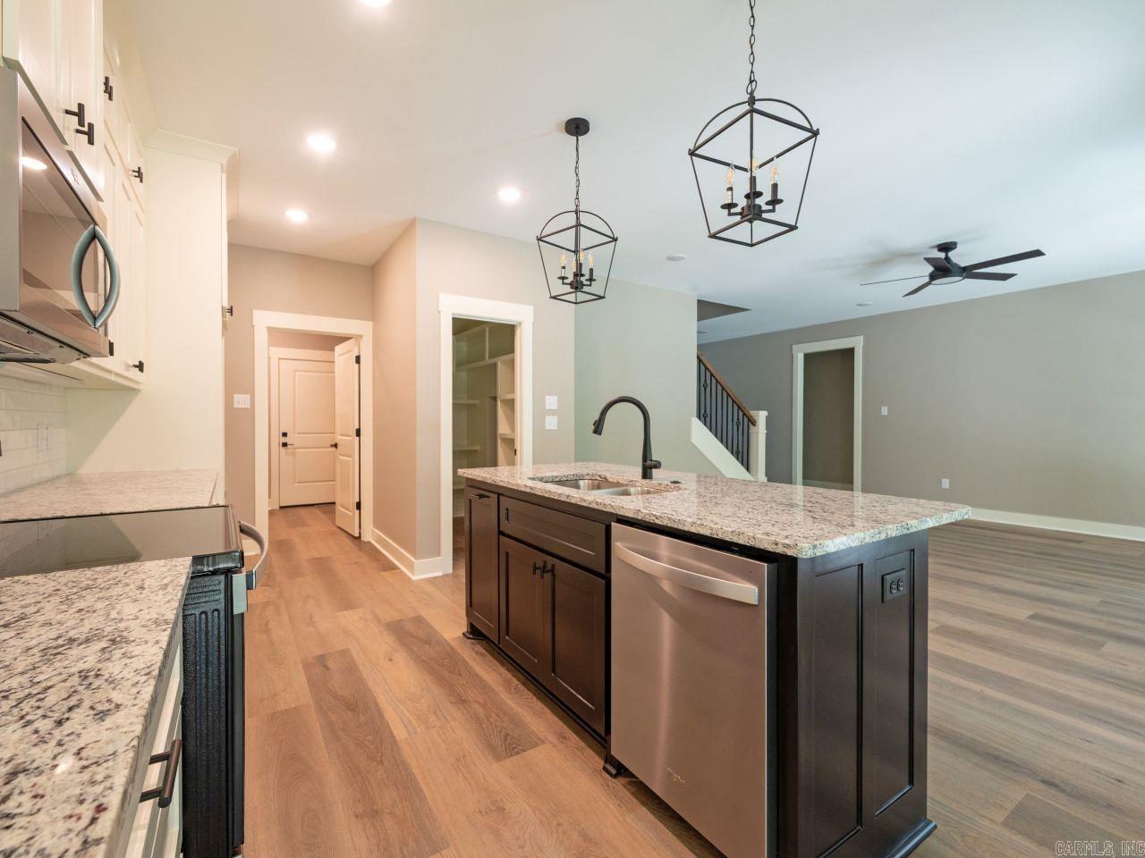 CARDINAL VALLEY - Residential