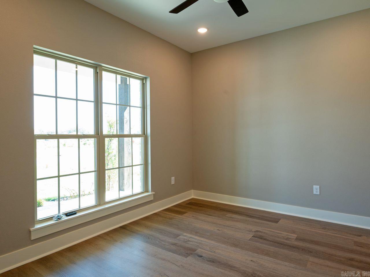 CARDINAL VALLEY - Residential