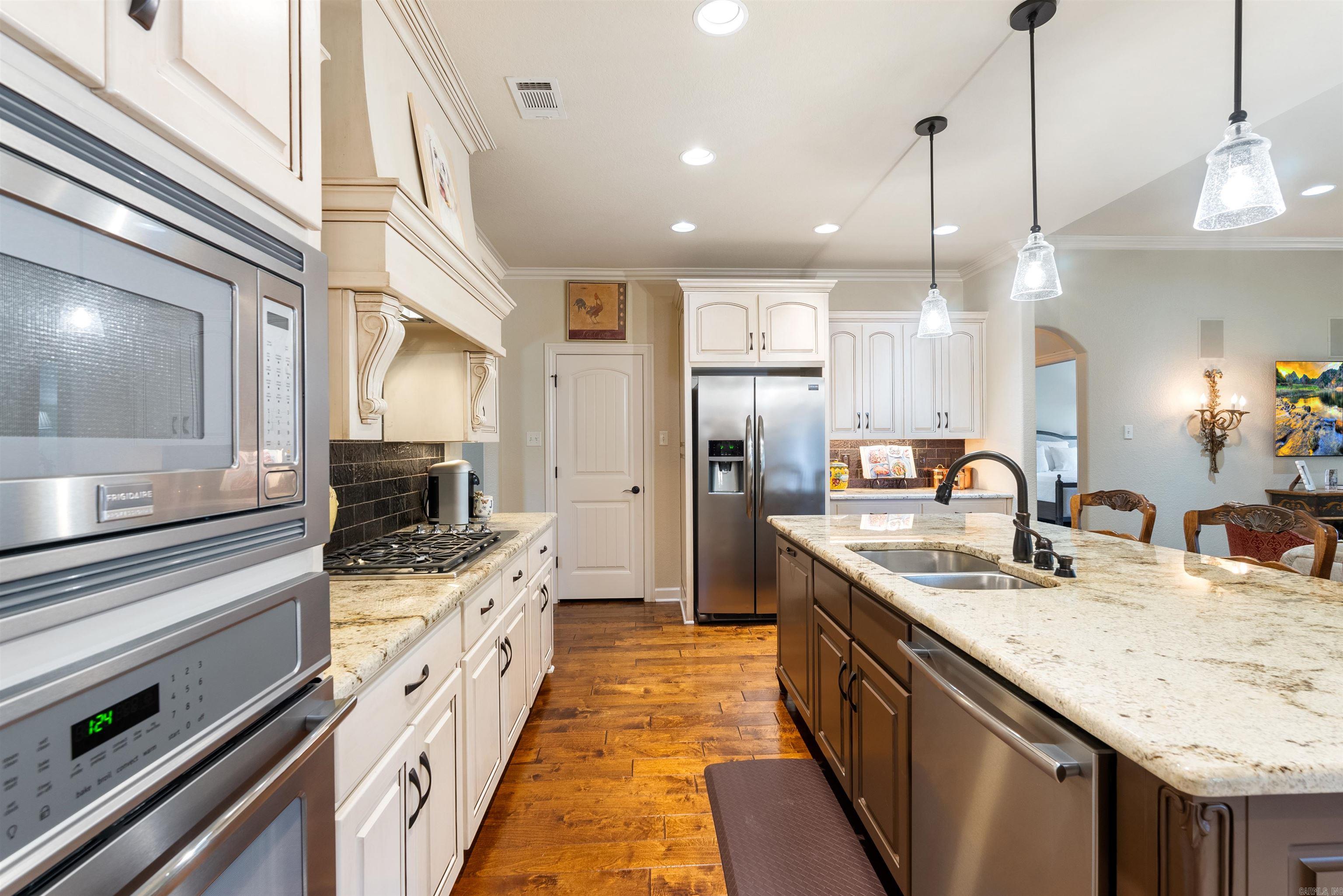 CHENAL VALLEY "MIRAMAR PLACE" - Residential