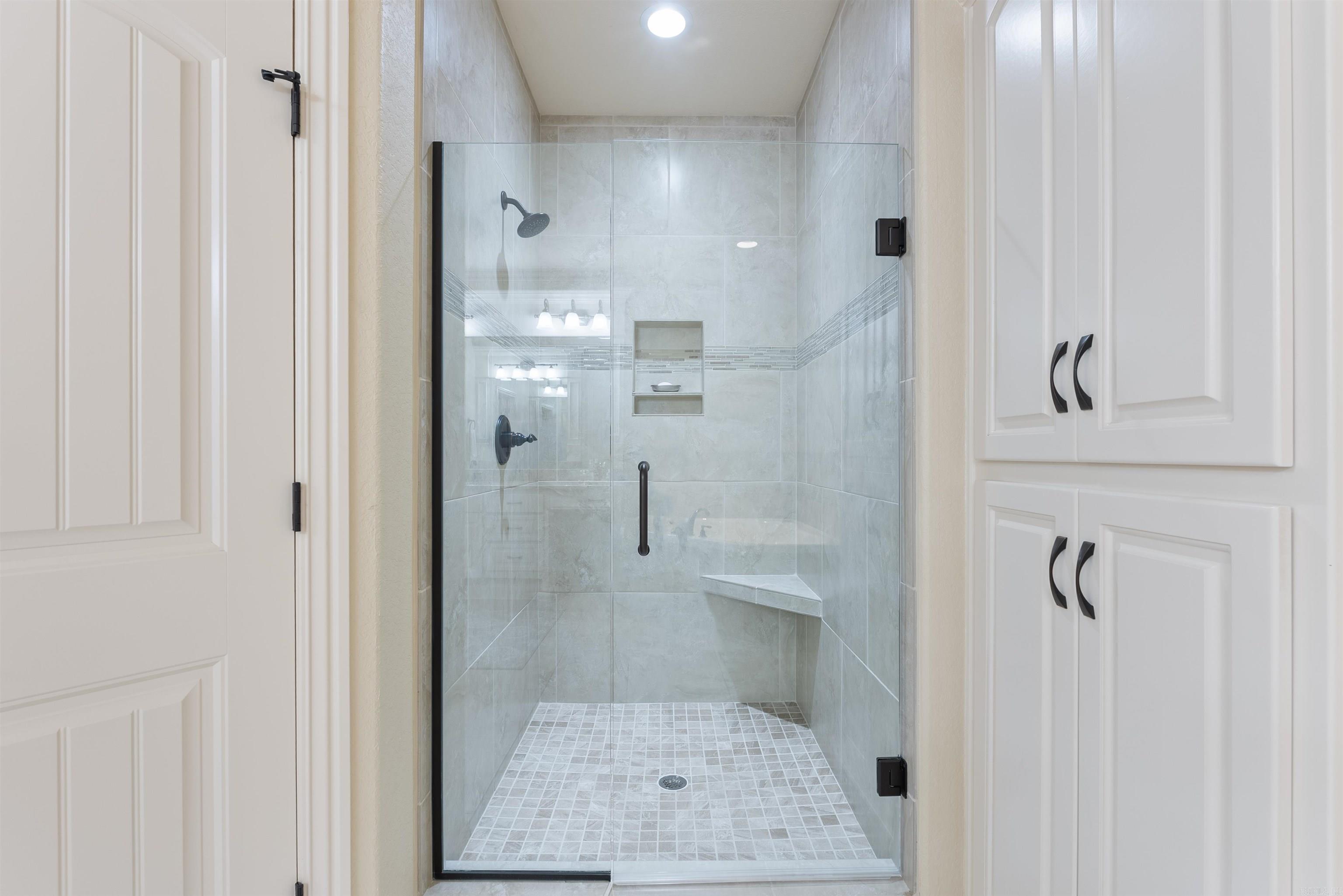 CHENAL VALLEY "MIRAMAR PLACE" - Residential