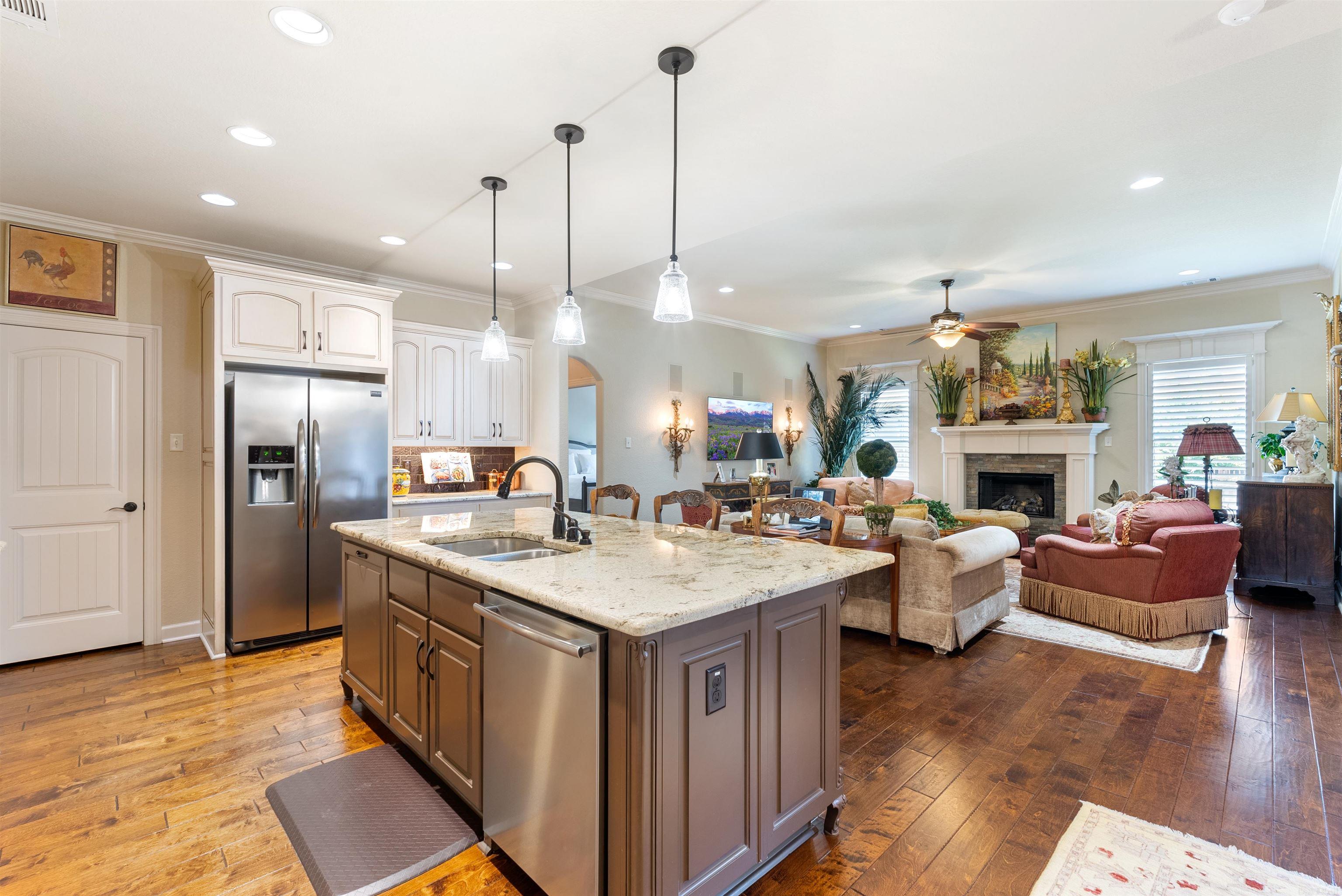 CHENAL VALLEY "MIRAMAR PLACE" - Residential