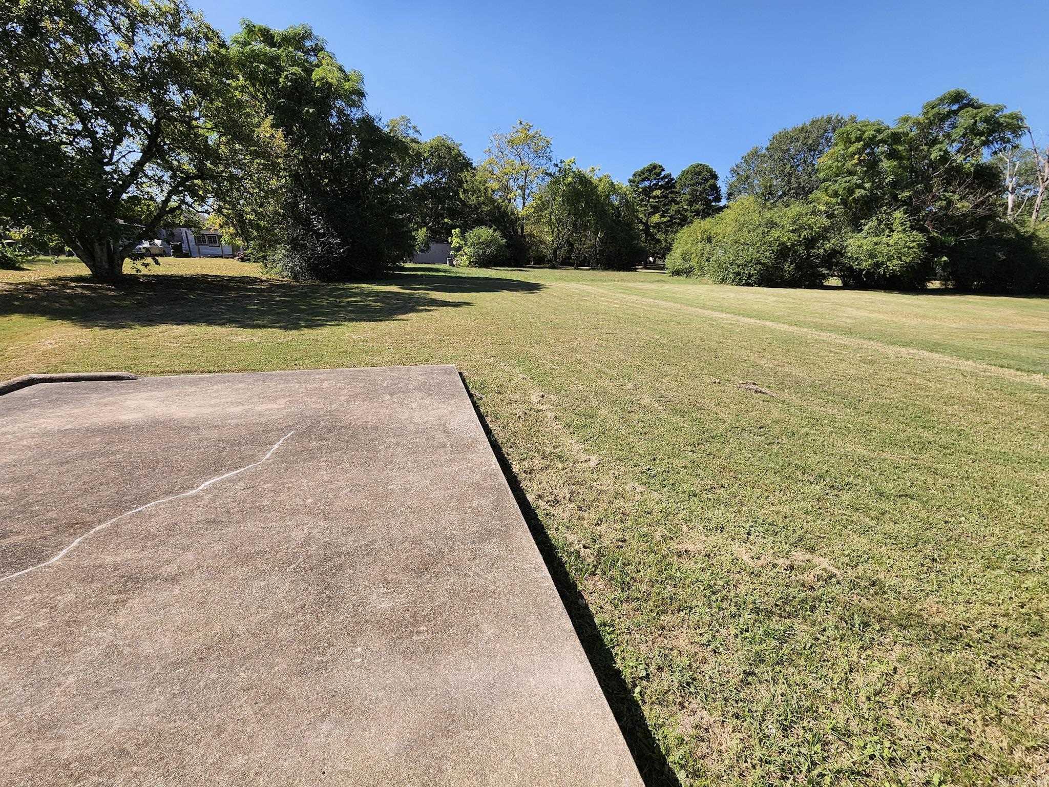 MYSTERY WOODS - Residential