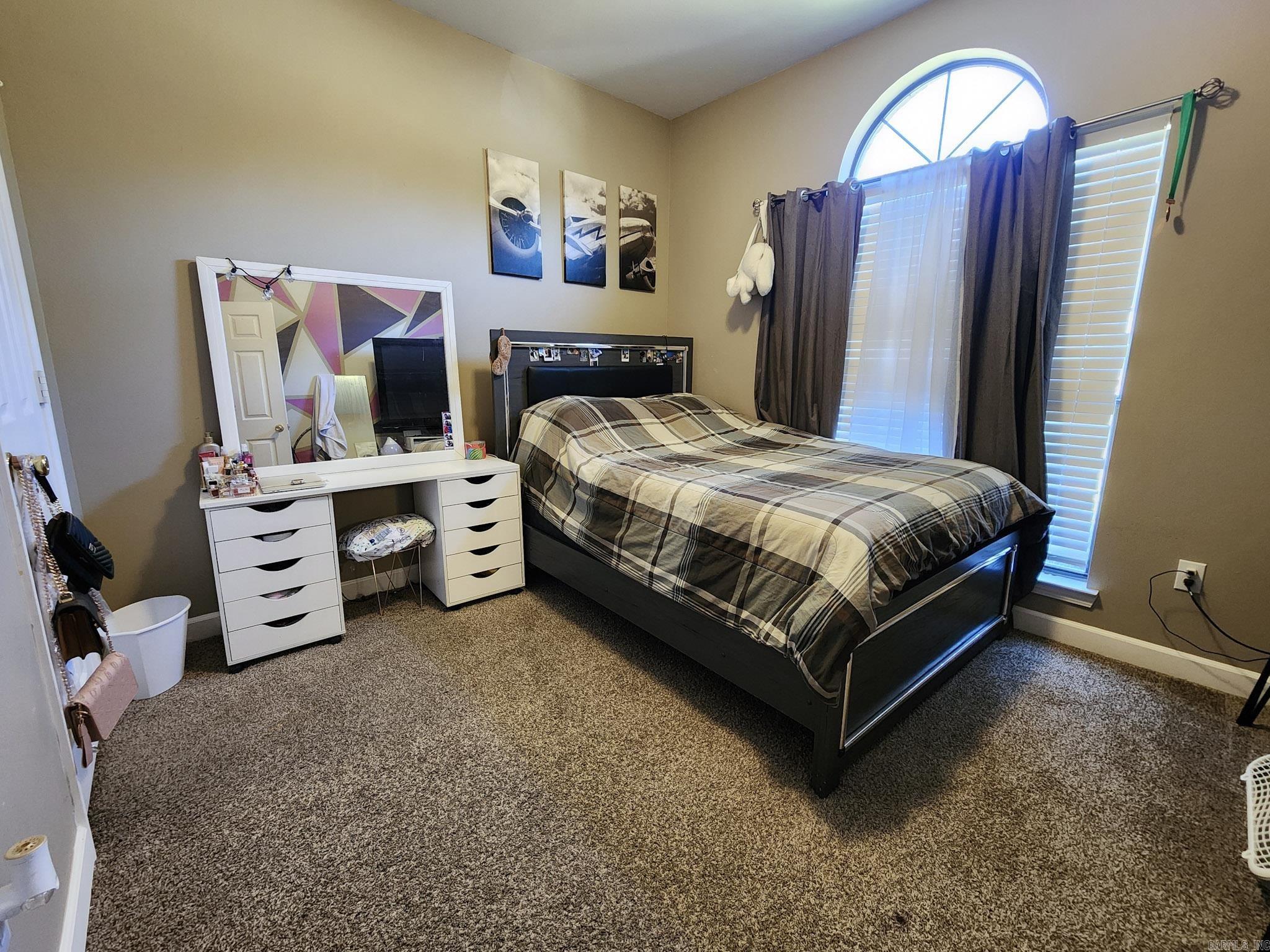 MYSTERY WOODS - Residential