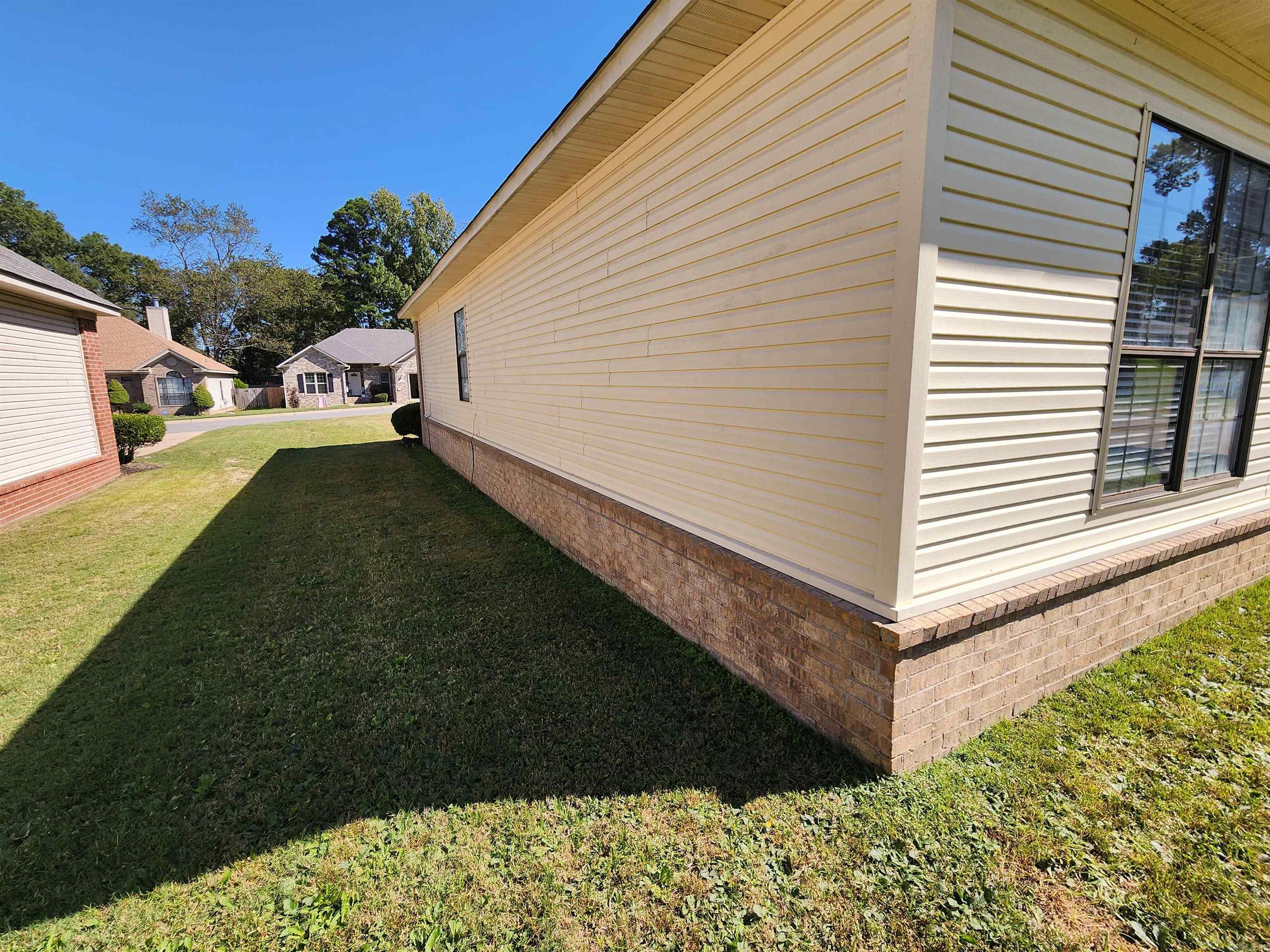 MYSTERY WOODS - Residential