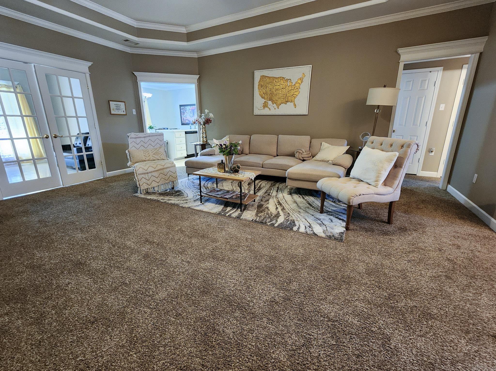 MYSTERY WOODS - Residential