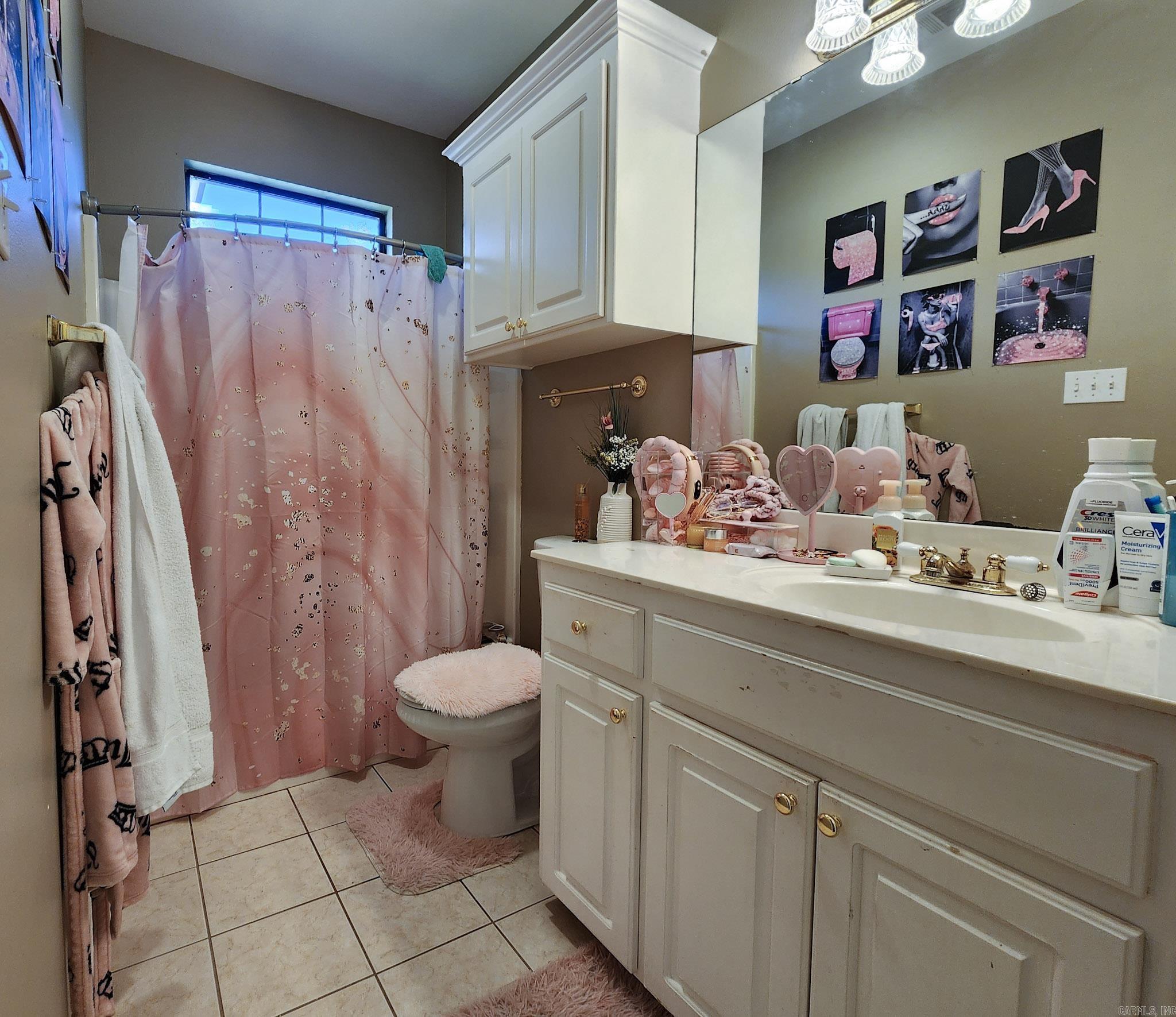 MYSTERY WOODS - Residential