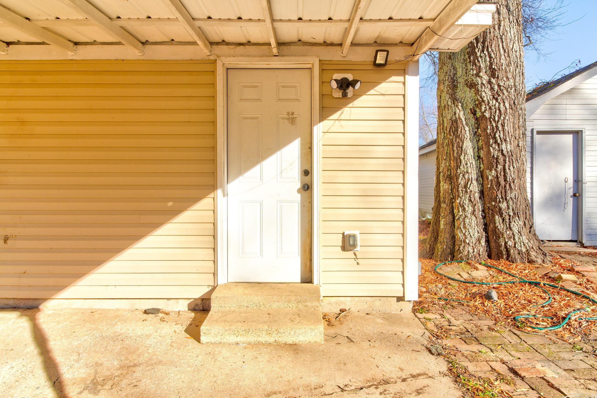 HENDERSONS ADDN - Residential Lease