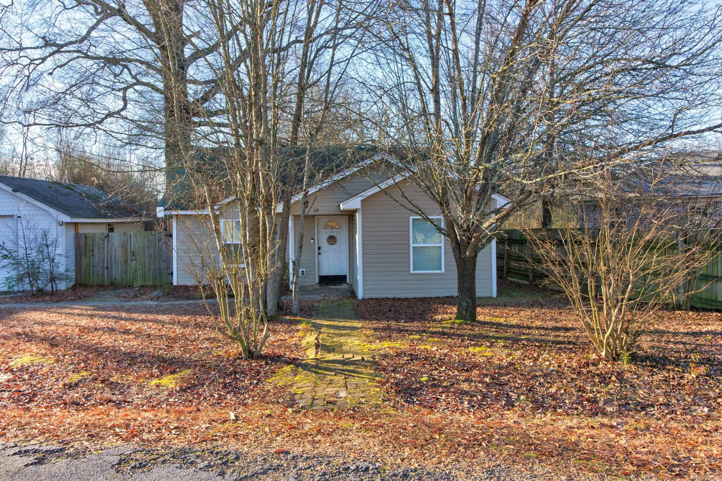 HENDERSONS ADDN - Residential Lease