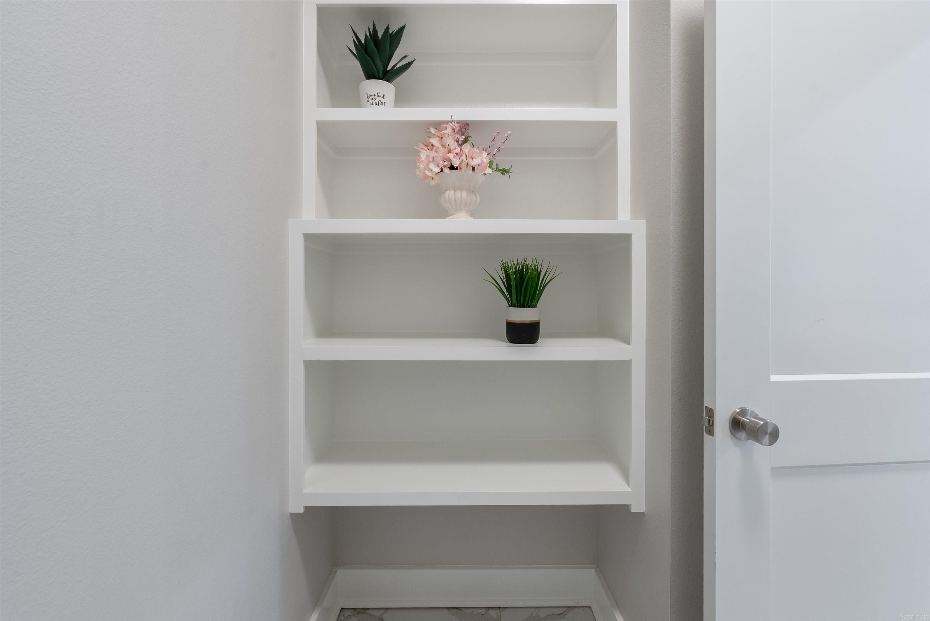 GIBRALTER HGTS - Residential