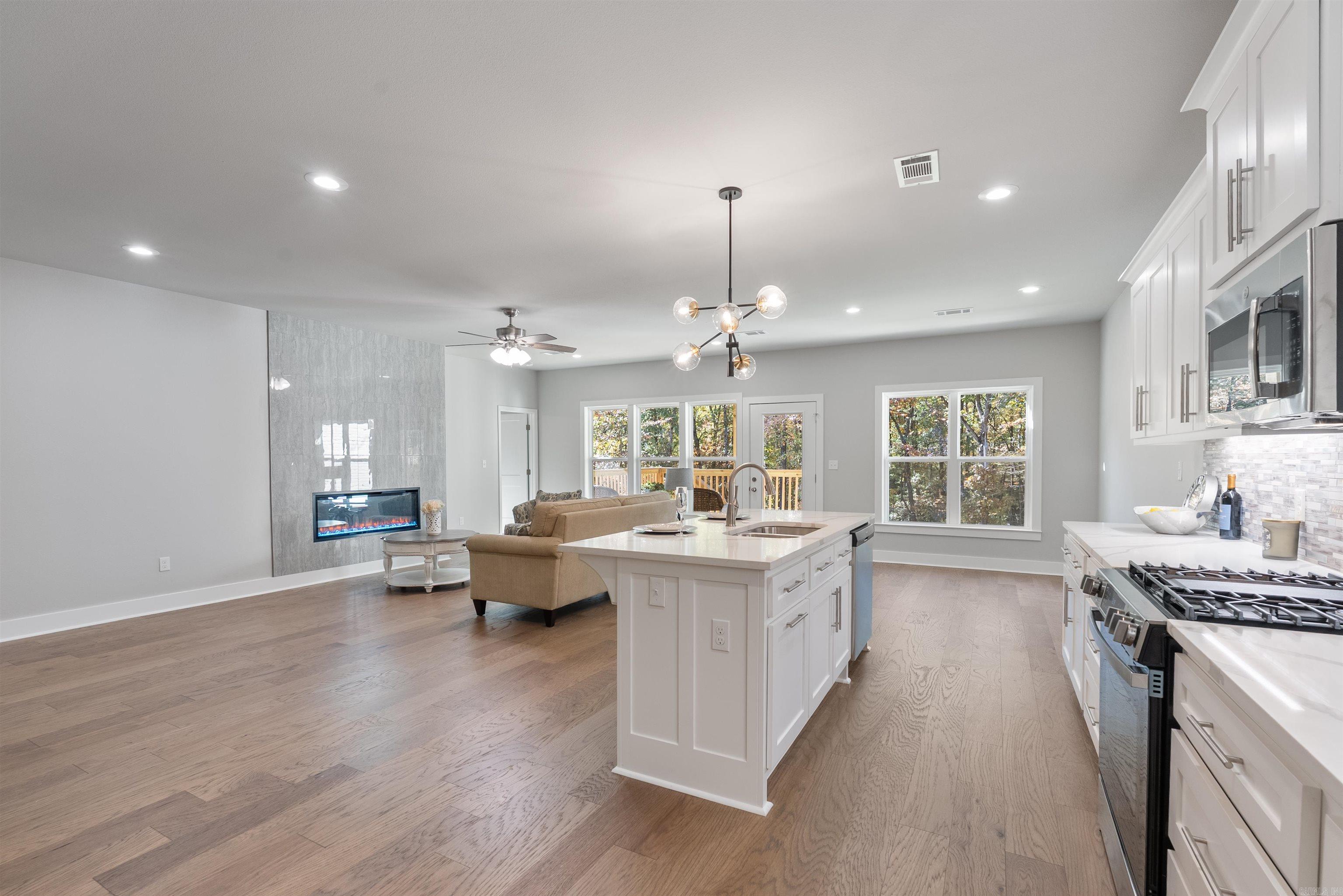 GIBRALTER HGTS - Residential