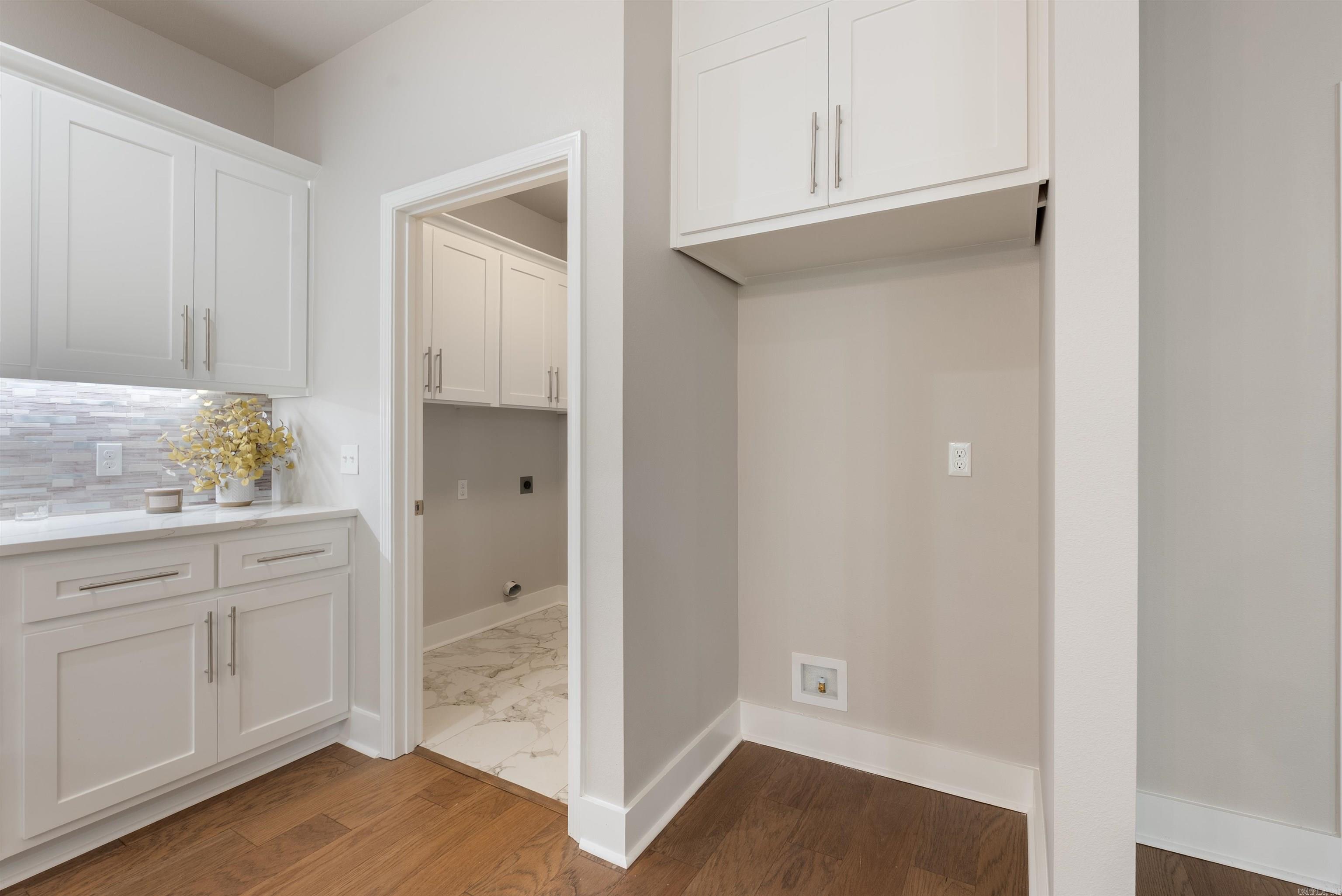 GIBRALTER HGTS - Residential