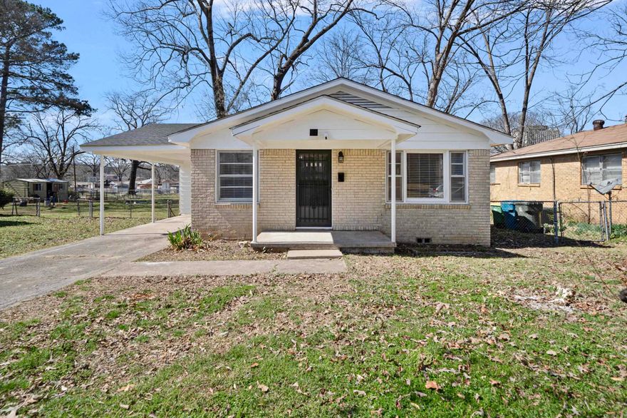 Must See!!! Updated home with new roof, new LVP floors throughout and stainless steel appliances.  Close to UALR, I-630, 12th St. bus stops & Oak Forest Playground & Parks.