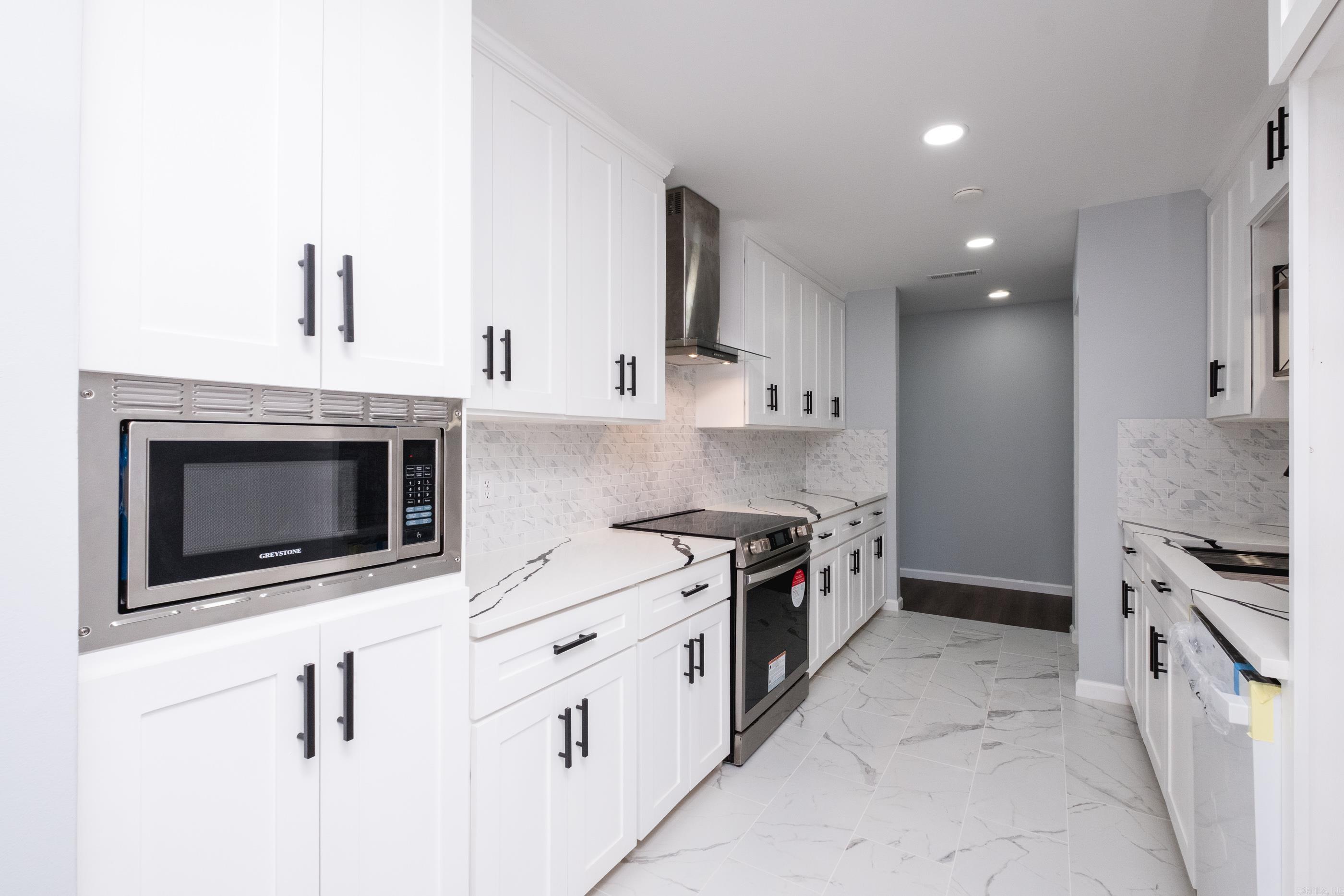 SUNNYMEADE - Residential